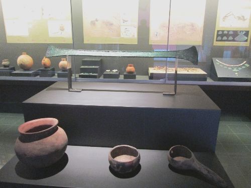 El museo de Sipán exhibe desde hoy piezas halladas en el complejo arqueológico El Chorro.