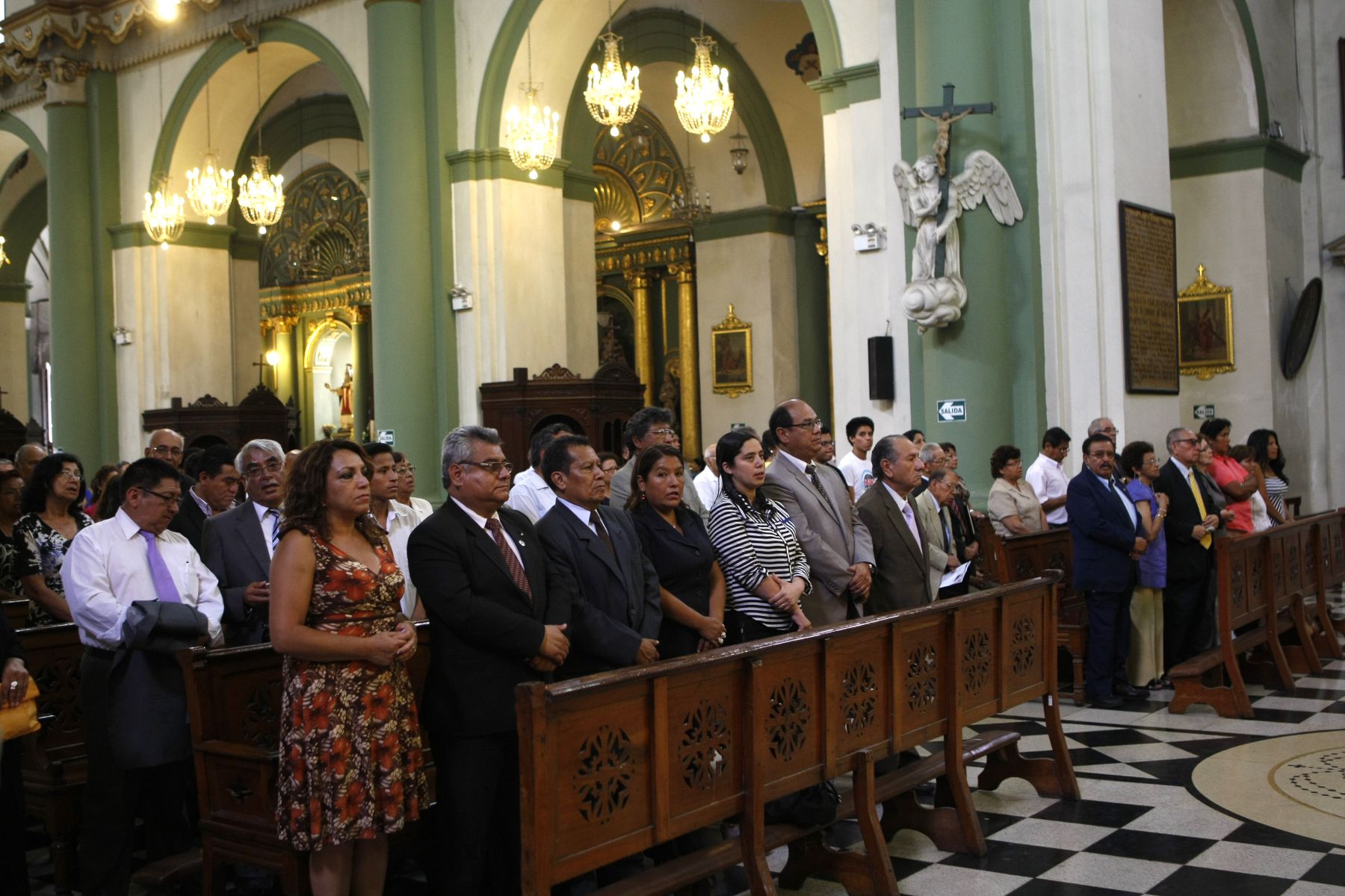 Misa en homenaje a los Martires de Uchuraccay en la iglesia Santo Domingo. ANDINA/Norman Córdova