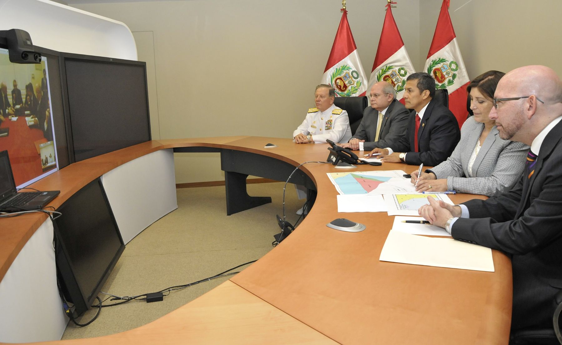 LIMA. 27 DE ENERO. Presidente de la República, Ollanta Humala Tasso, sostuvo comunicación con Allan Wagner, agente del Perú ante La Haya. Foto: ANDINA/Prensa Presidencia