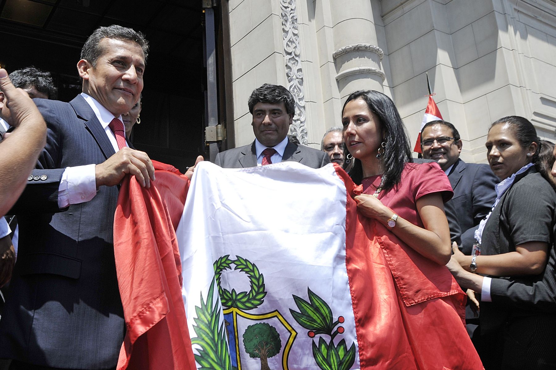 LIMA. 27 DE ENERO. Presidente Ollanta Humala, emite discurso en el Patio de Honor de Palacio de Gobierno, acompañado de congresistas de la República, ministros de Estado, y principales autoridades de la nación junto al pueblo peruano, luego de sentencia de la Corte Internacional de Justicia de la Haya. Foto: ANDINA/Prensa Presidencia