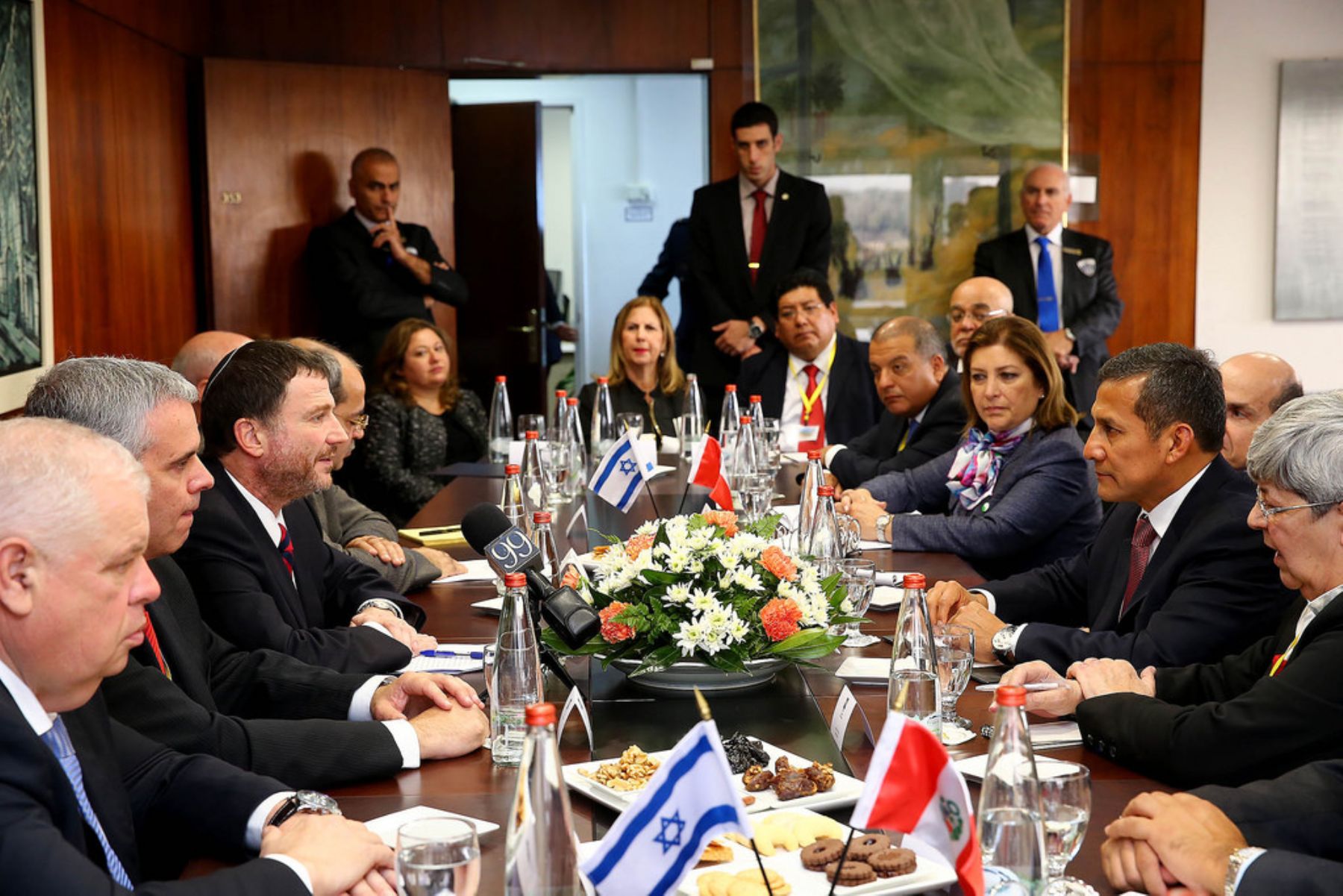 Reunión con el titular del Parlamento de Israel (Knesset), Yuli-Yoel Edelstein, sostuvo el presidente Ollanta Humala en el marco de su visita oficial a Israel. Foto: ANDINA/Presidencia.