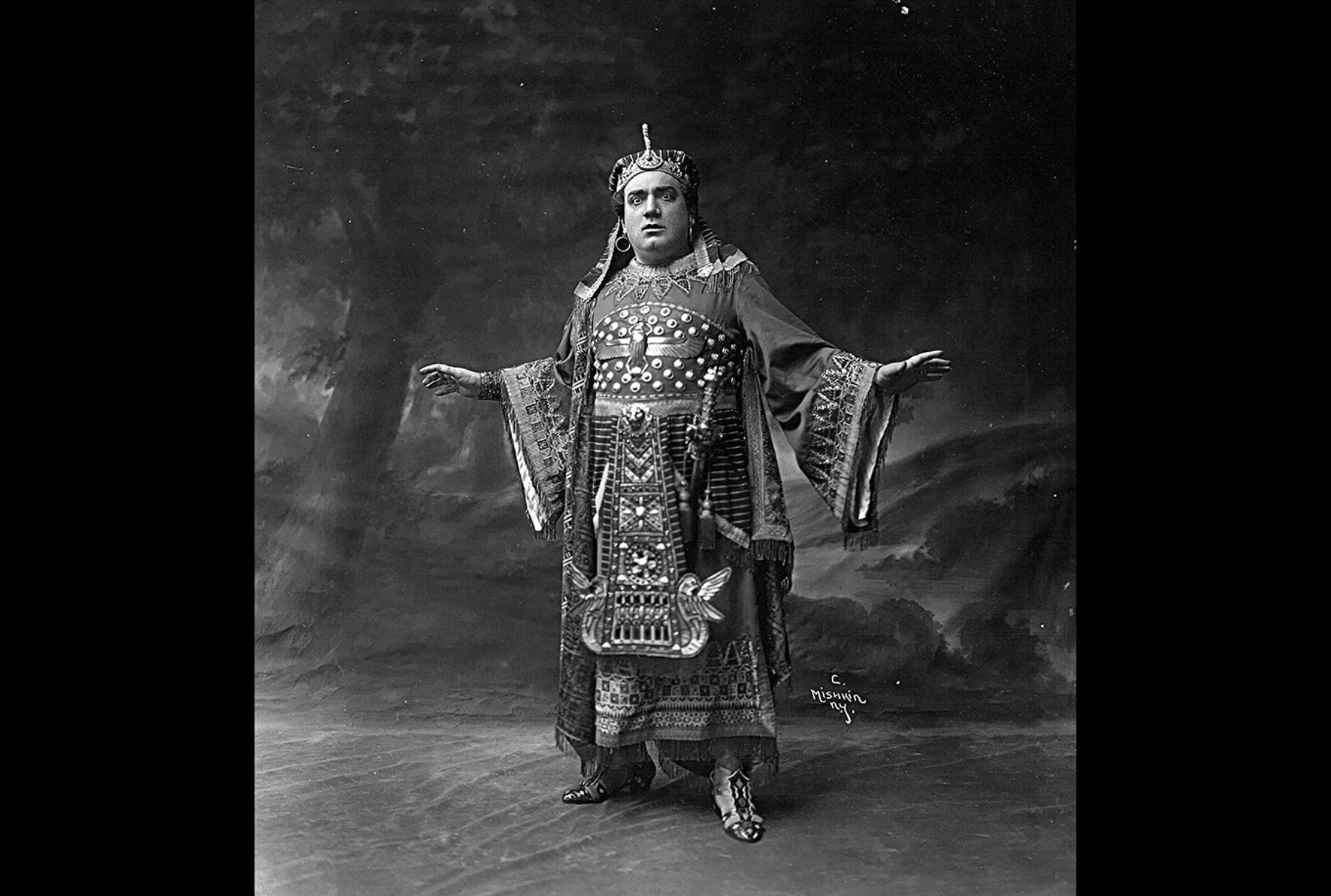 Enrico Caruso.