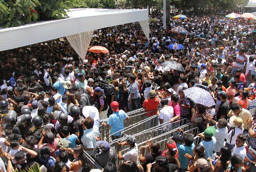 a fallecida cantante Edita Guerrero, recibe homenaje de la población.