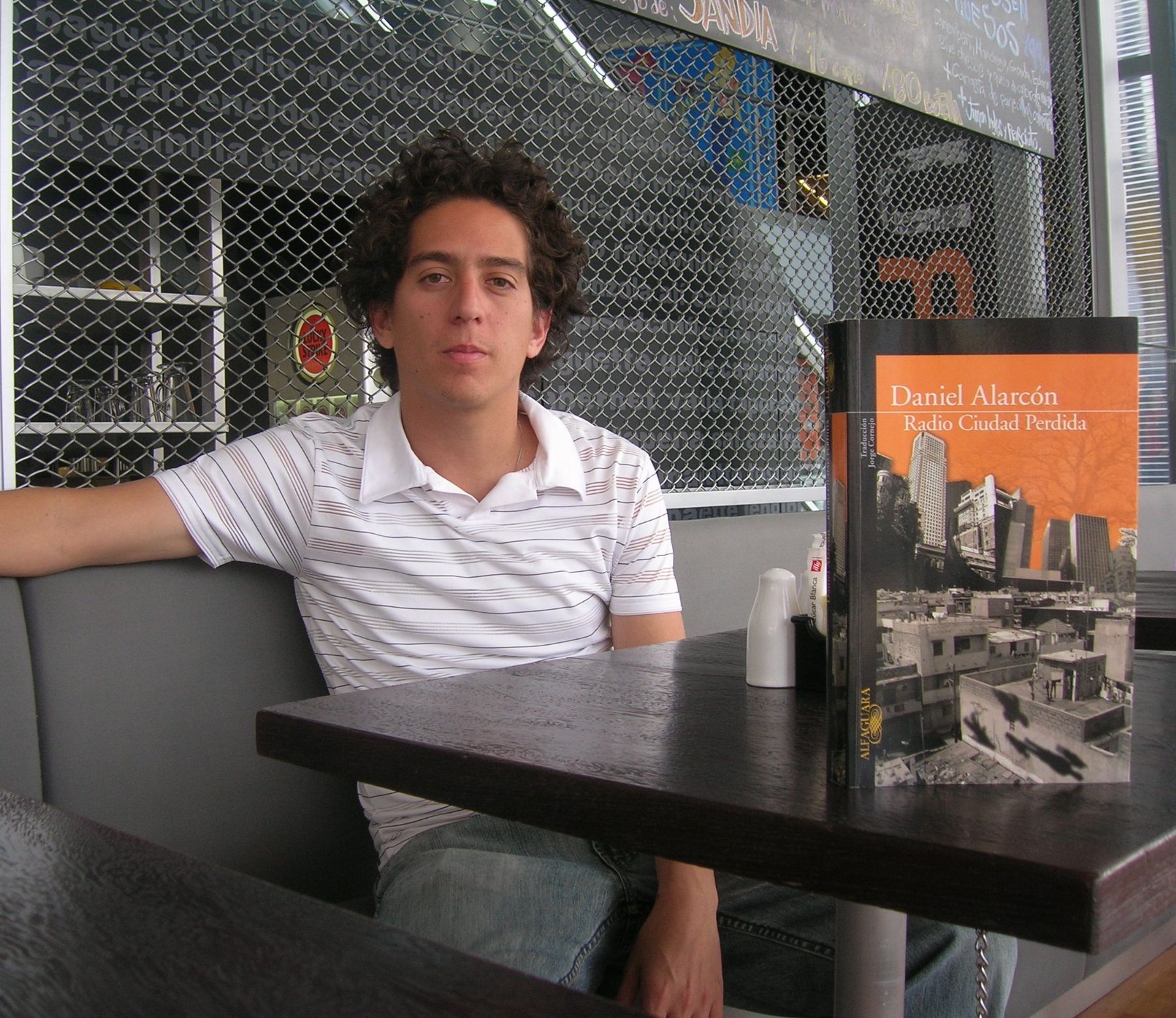 Periodista y escritor Daniel Alarcón en imagen de archivo (2014). ANDINA/archivo