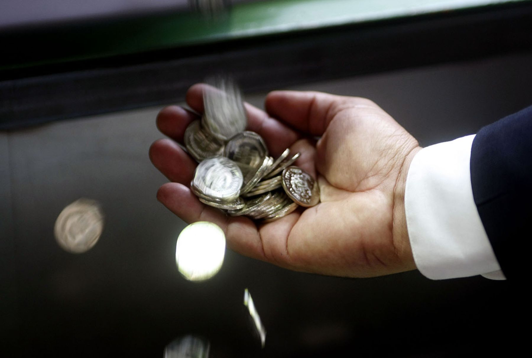 Precio del nuevo sol y Bolsa de Valores de Lima suben al inicio de la