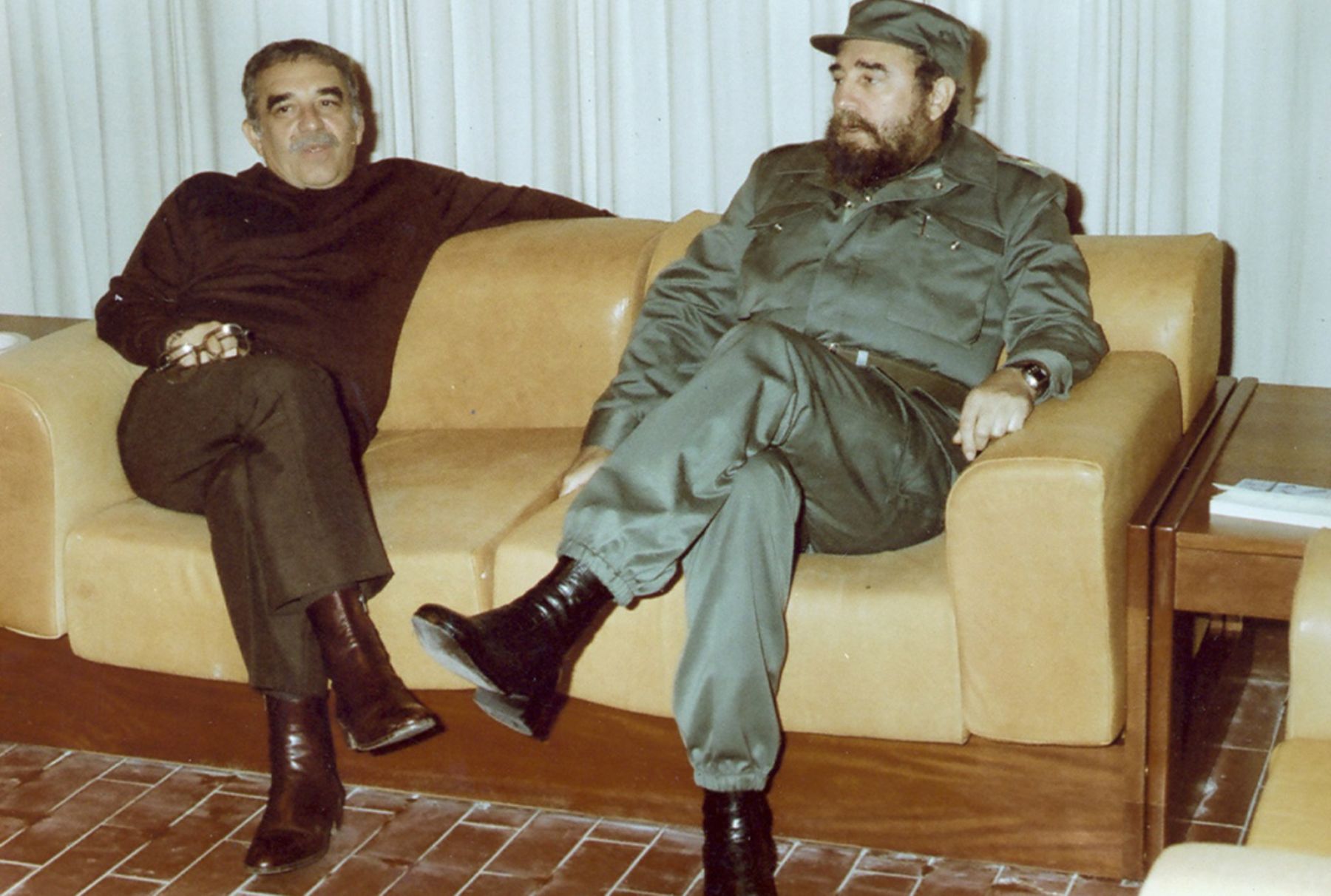 Escritor colombiano Gabriel García Márquez con el líder cubano Fidel Castro.