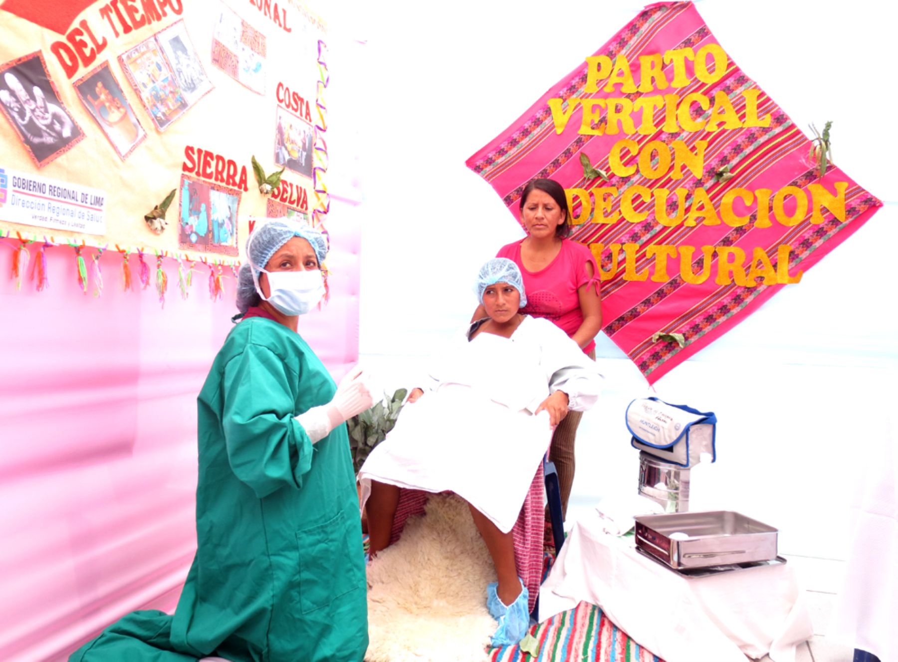 Disminuye muerte materna con parto vertical en región Lima.