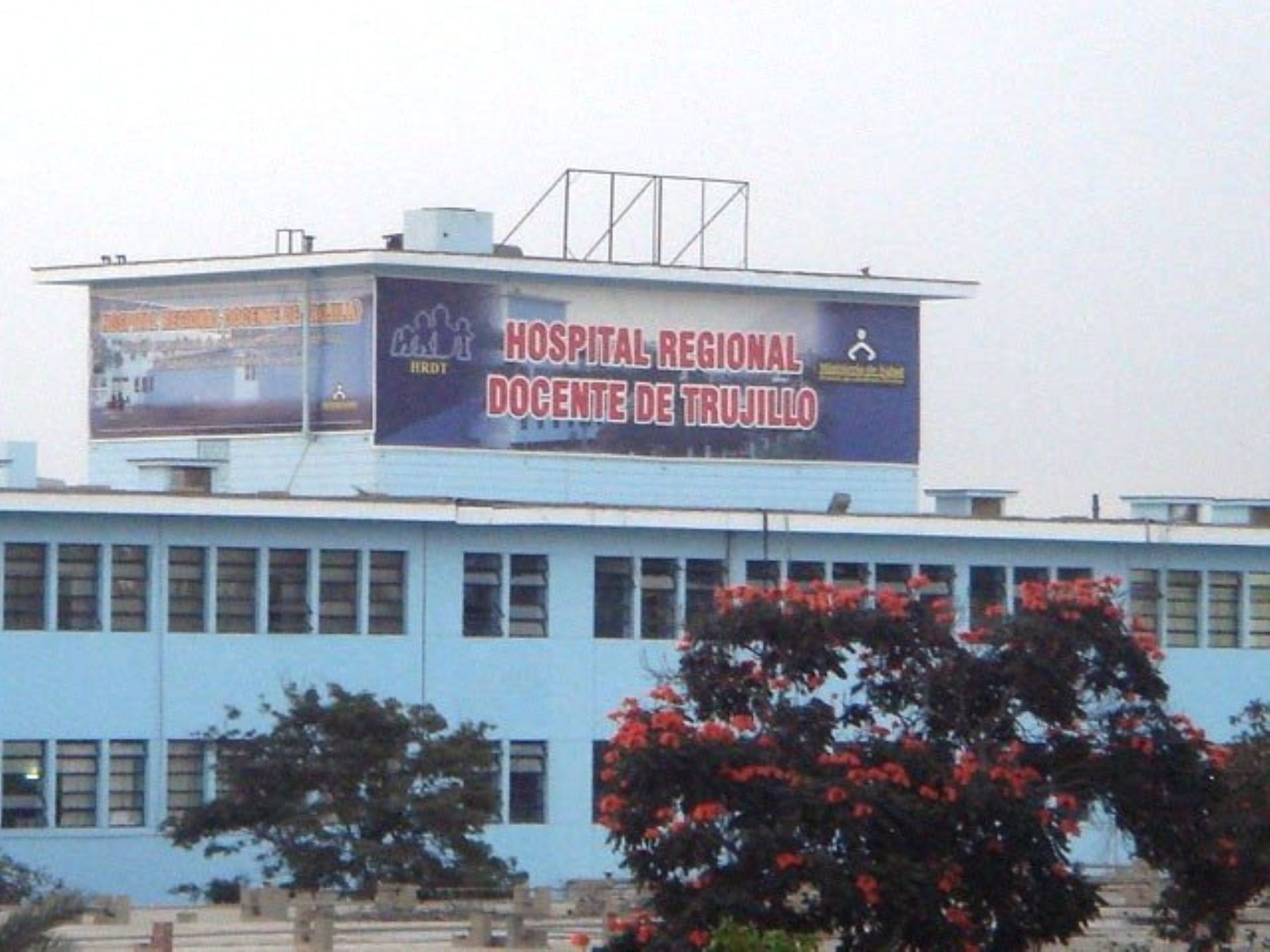 El Hospital Regional Docente de Trujillo ha habilitado ocho camas para atender a casos de infectados por viruela del mono. ANDINA