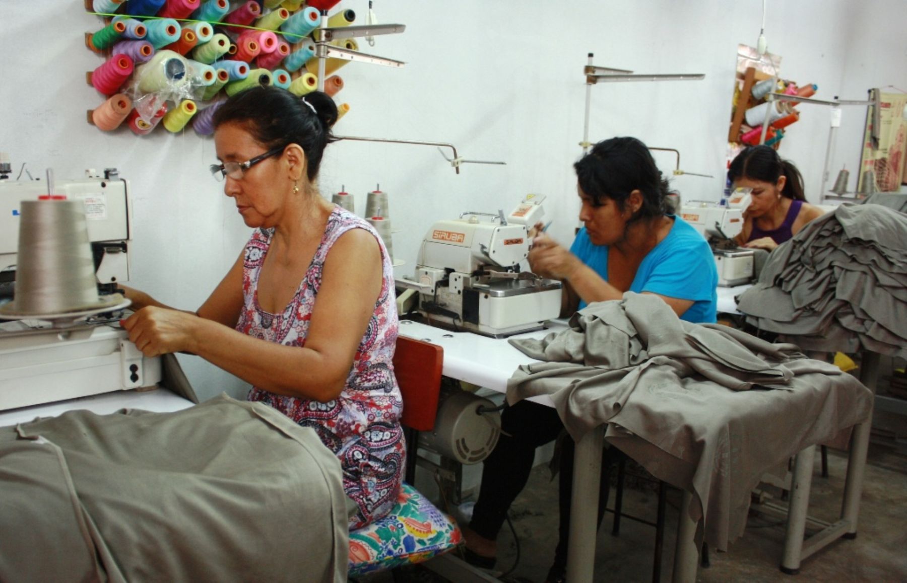 Cien mypes confeccionan más de 300,000 prendas para efectivos del Ejército. Foto: ANDINA/Difusión.