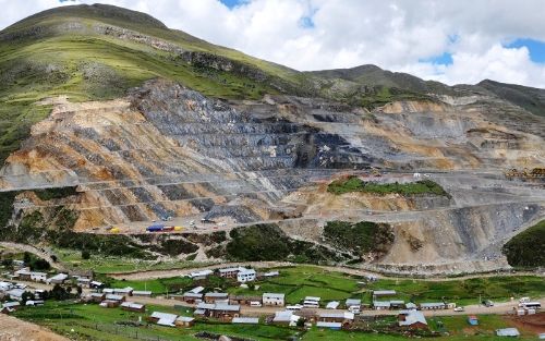 Hoy se desarrolló la mesa redonda mensual “Mirada Económica” organizada por la Agencia Andina y el Diario El Peruano.