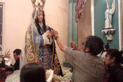 Existe en Paucartambo, en Pasco, una gran devoción a la Virgen Dolorosa.