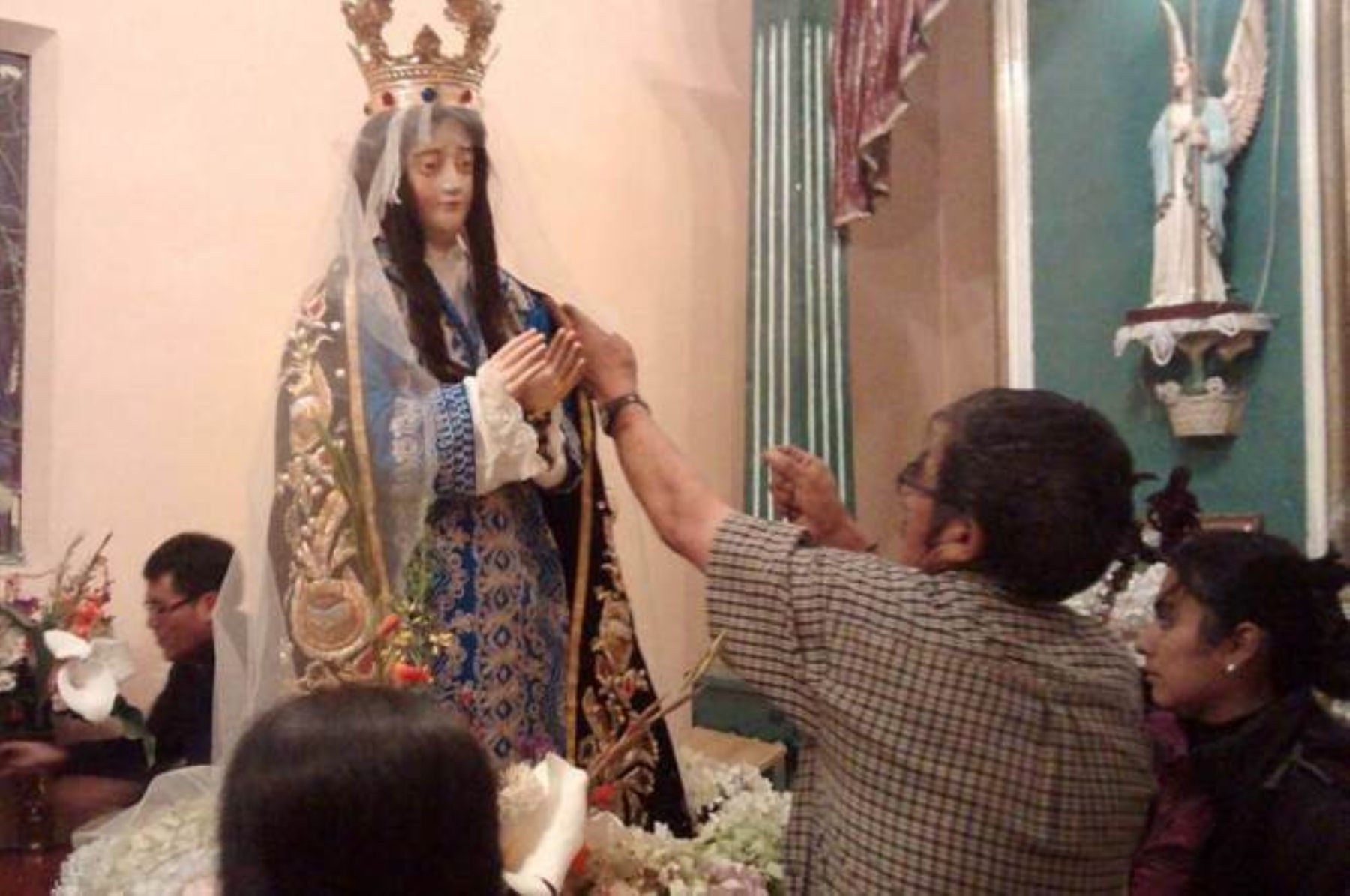Existe en Paucartambo, en Pasco, una gran devoción a la Virgen Dolorosa.