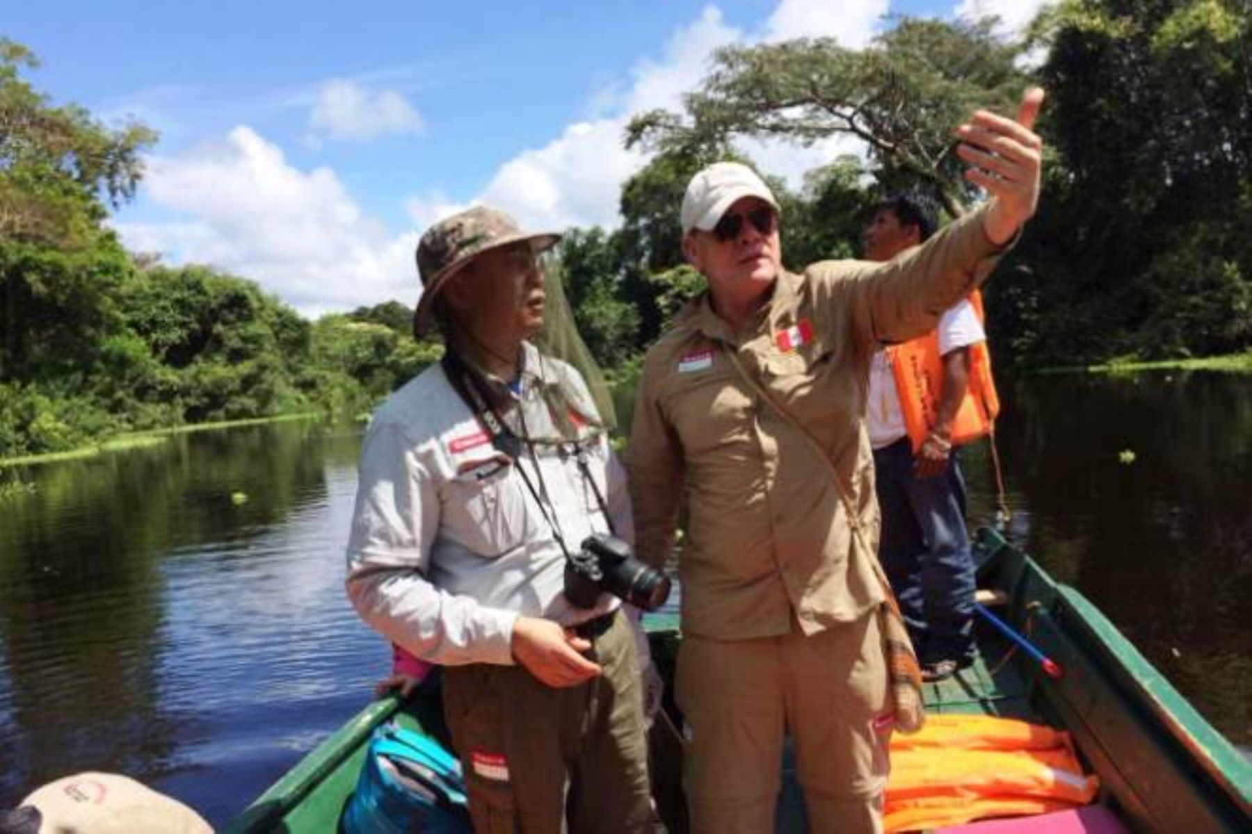 Voluntarios de la ONG china Operation Earth visitaron la Reserva Natural Pacaya Samiria, en Loreto, a fin de cooperar en la conservación.