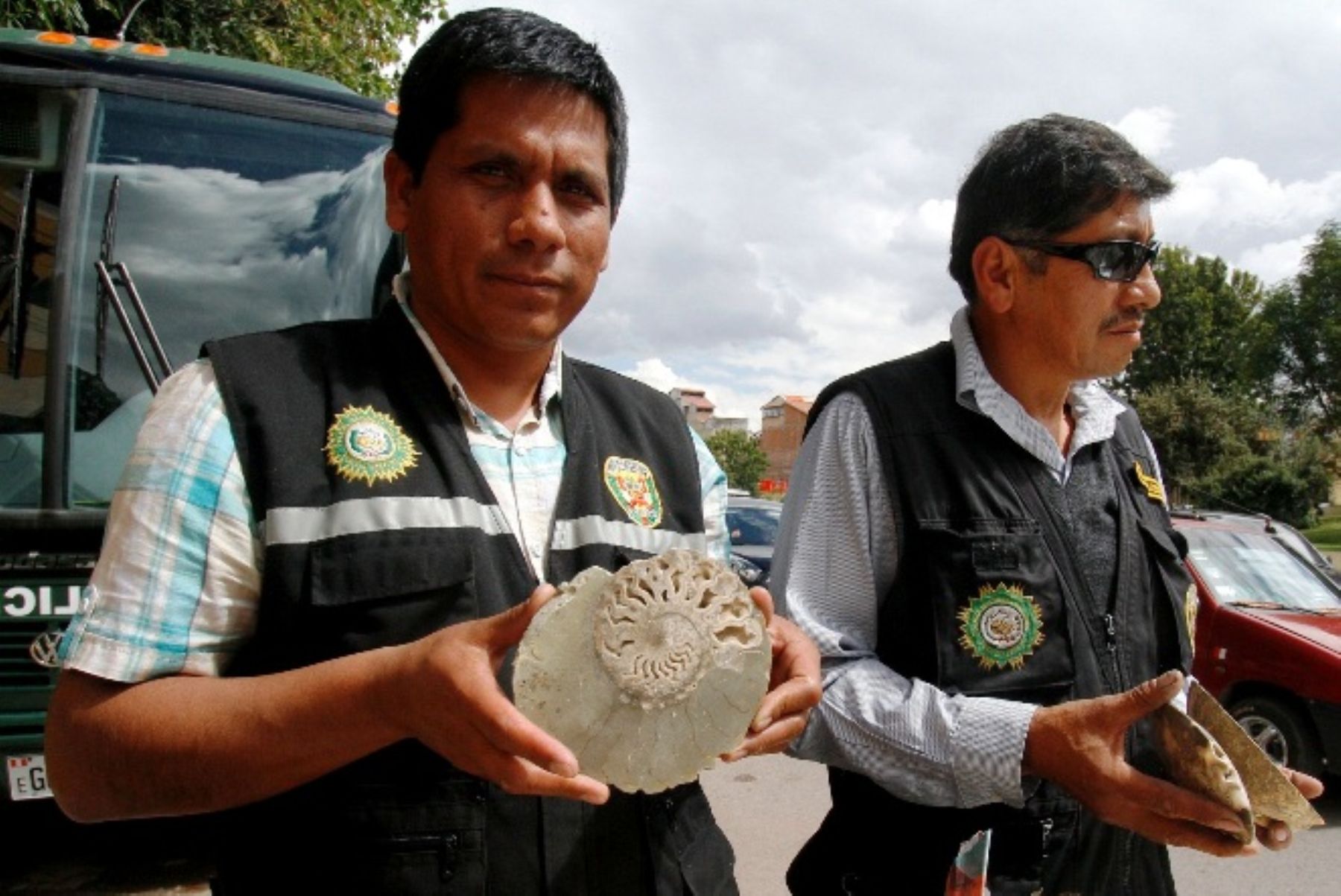 La policía incautó fósiles prehistóricos que eran vendidos en una tienda ubicada en el parque arqueológico de Sacsayhuamán, en Cusco.