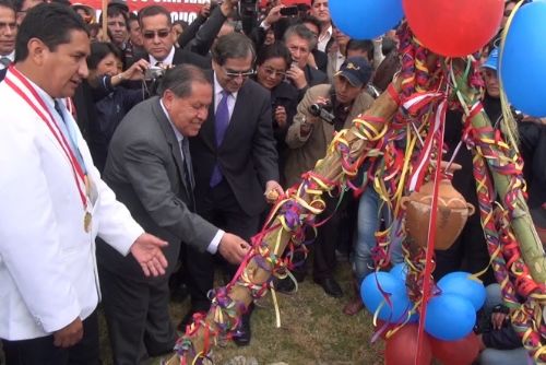 Autoridades de Junín dieron inicio a las obras del futuro hospital del IREN Centro en Concepción, Junín.