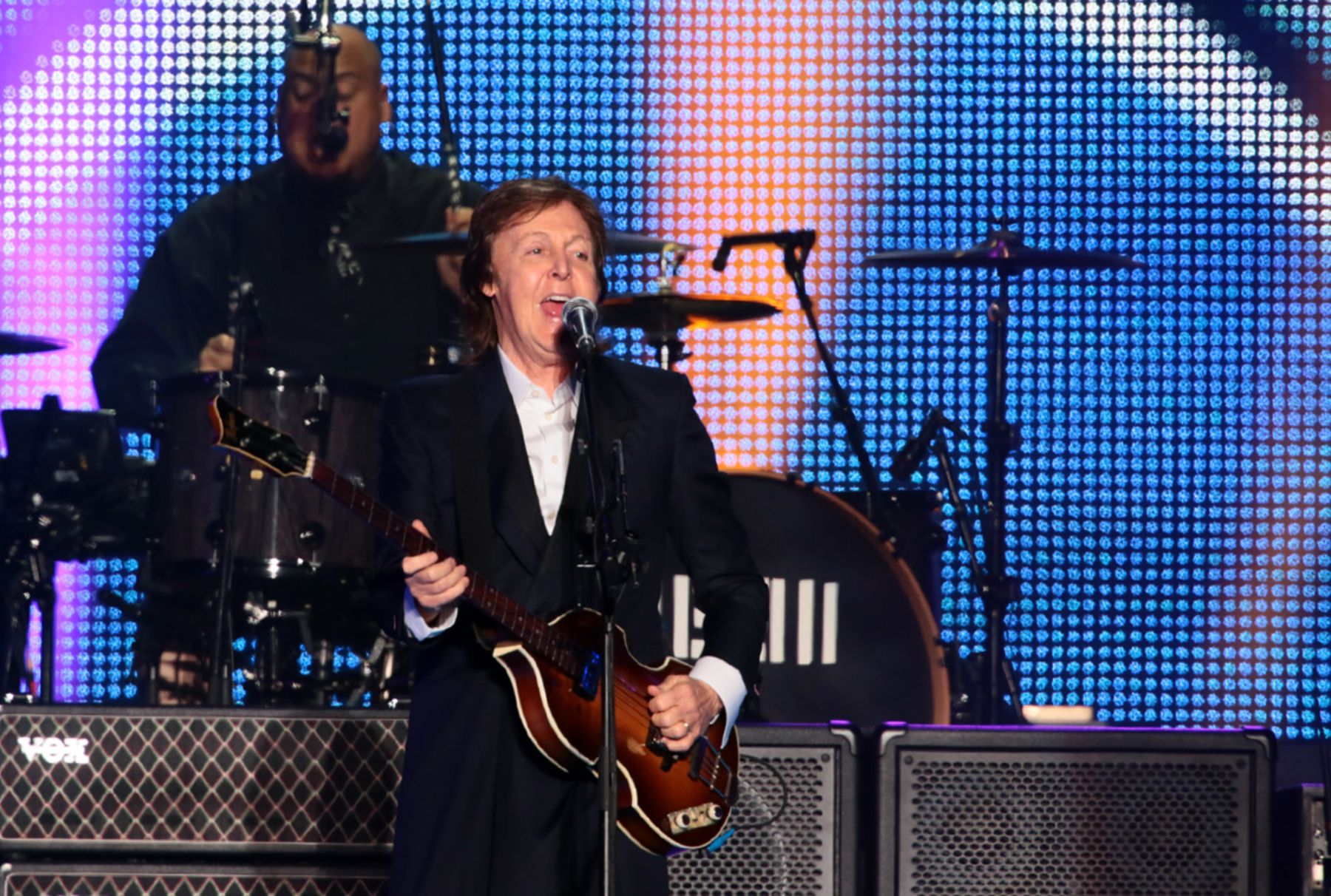 Paul McCartney en un concierto en Lima, en el Estadio Nacional. Imagen del año 2014.
.Foto:ANDINA/Carlos Lezama