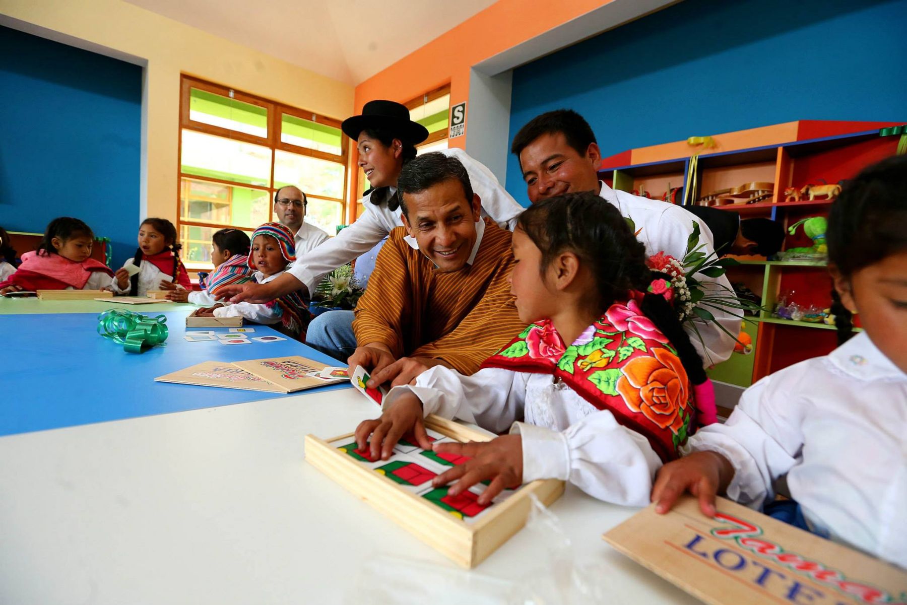 Ayacucho, Perú - Mayo 04, 2014. Presidente Ollanta Humala inauguró colegios en provincia ayacuchana de Huanta.