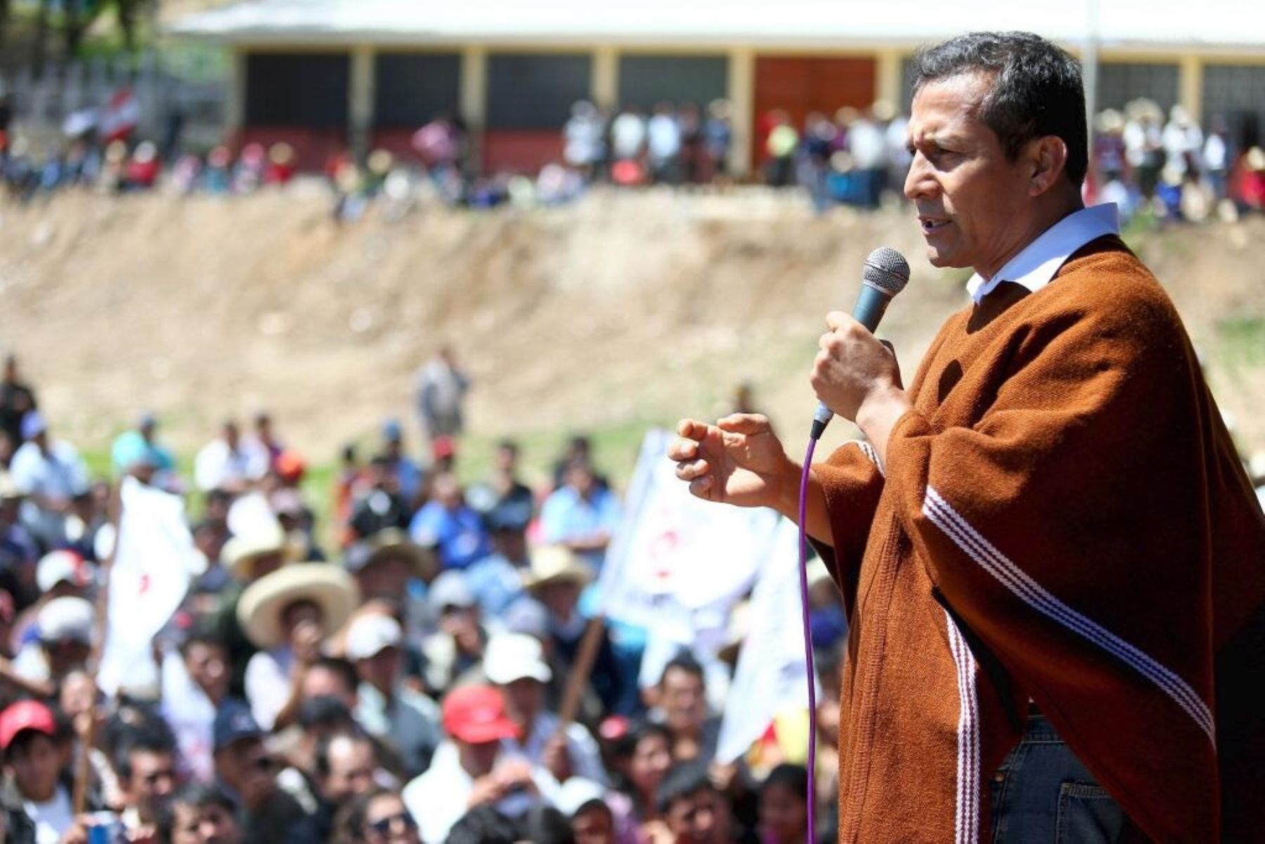 Cajamarca, Perú - Mayo 17, 2014. Presidente Ollanta Humala inauguró carretera en Cajamarca.