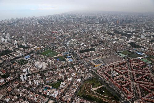 Vistas Aereas de Lima, Centro financiero, construcciones, edificios, viviendas.Foto: ANDINA/Carlos Lezama