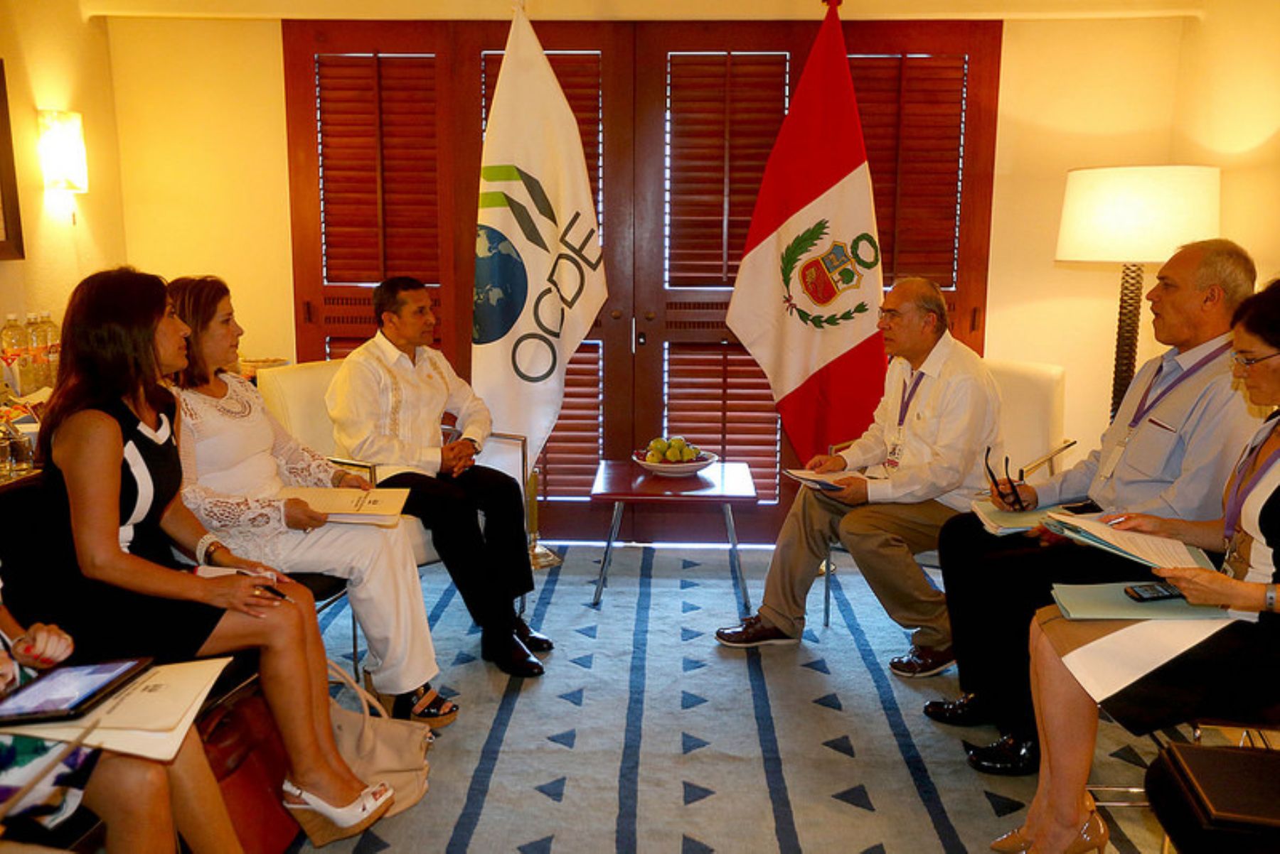 Peruvian President Ollanta Humala meets OECD Secretary General Angel Gurria.
