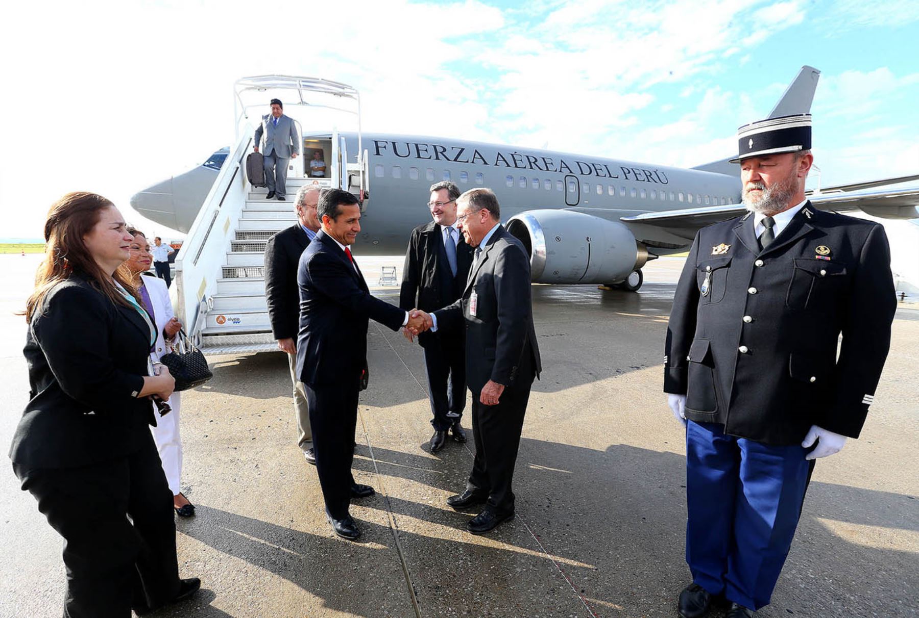Presidente Ollanta Humala arriba a Francia para cumplir importante agenda de trabajo