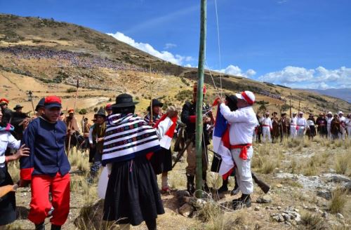 Escenifican batallas de Marcavalle y Pucará en Junín.