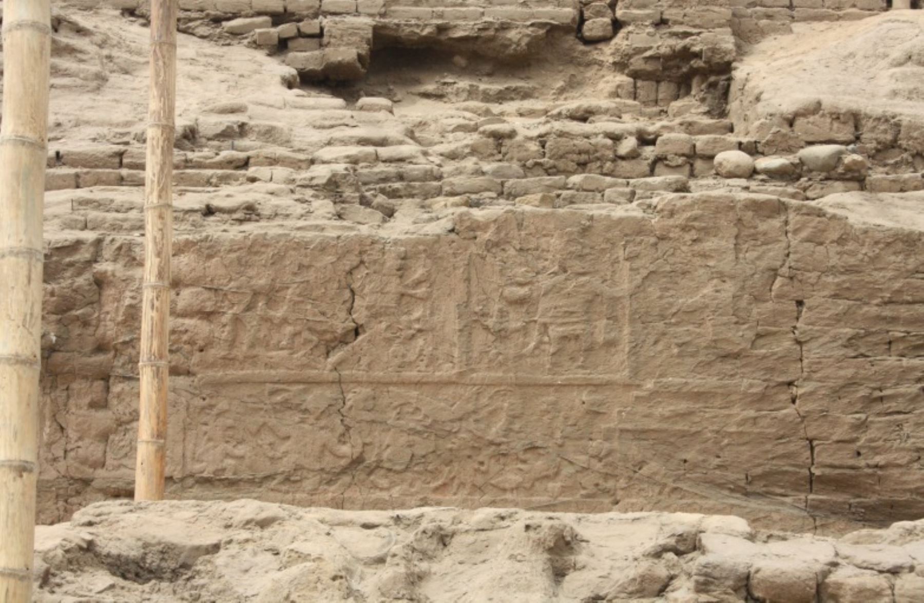 La investigación descubrió además dos murales que muestran dos personajes Moche.