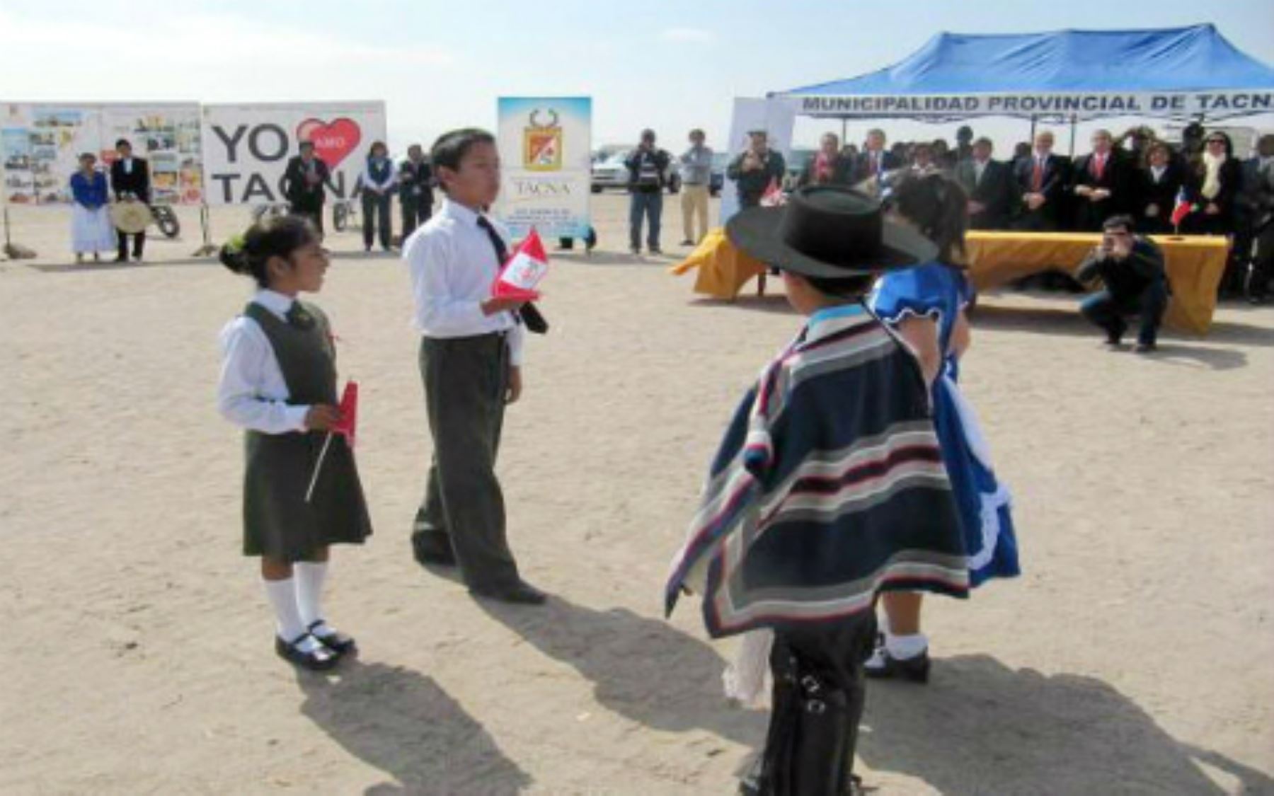 Reunión entre autoridades de Tacna y de Arica.