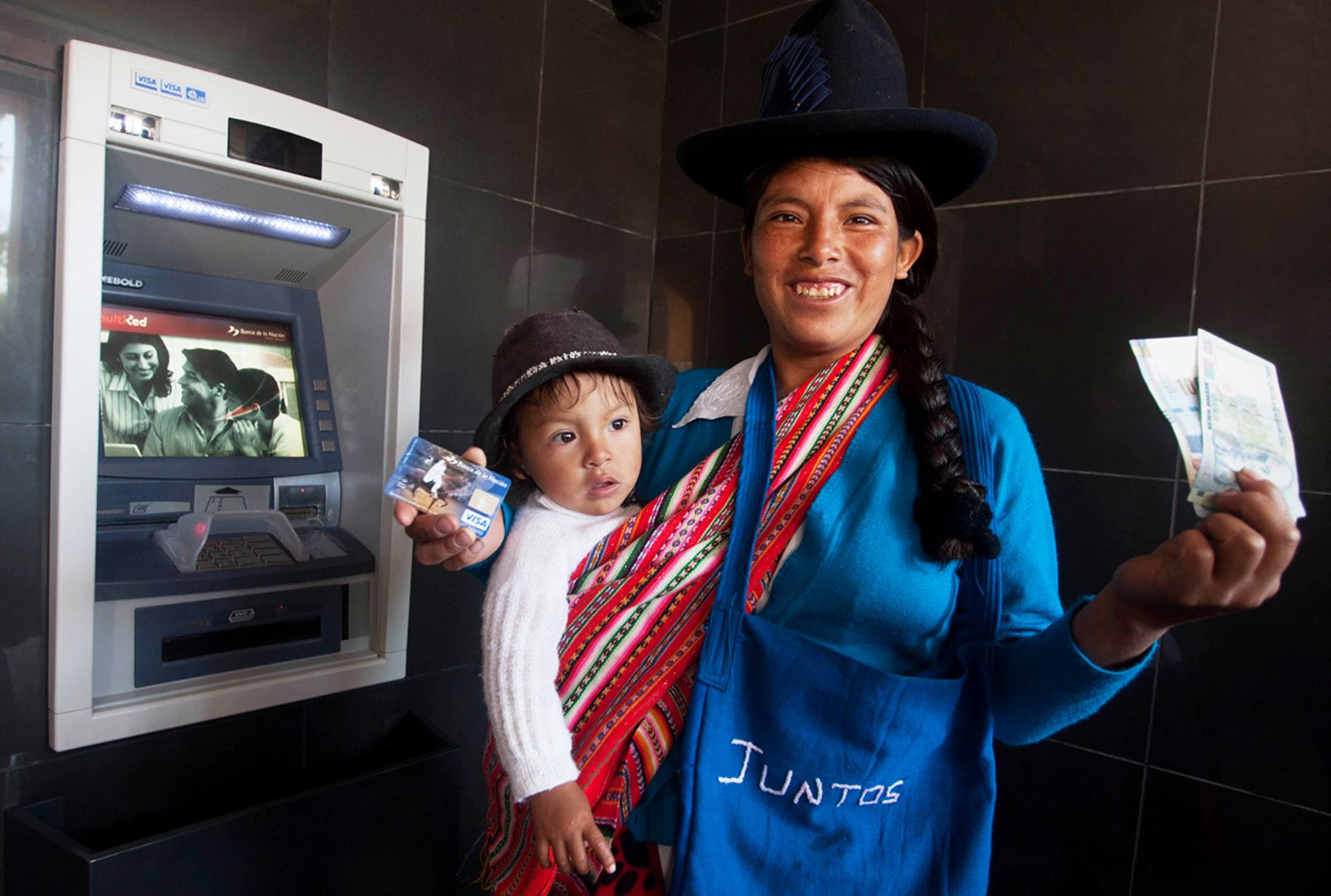 Juntos Bienvenidos Madres Pobreza Provincias Niños Atención Bancos Cajeros DNI Asistencia Cobro en Ventanilla