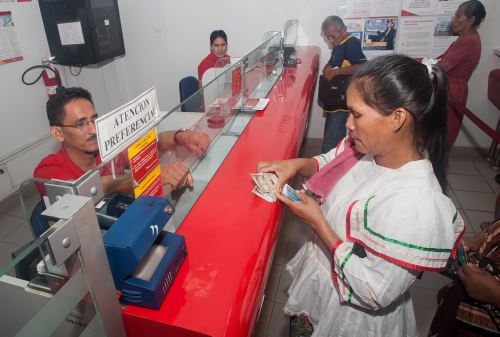 Uno de la tecnología permitirá reducir costos sobre todo en el ámbito rural. ANDINA