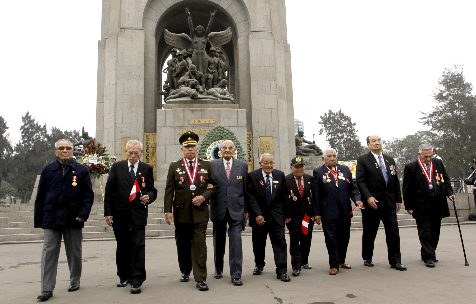 Excombatientes de la Campaña Militar de 1941 recibieron justo homenaje.