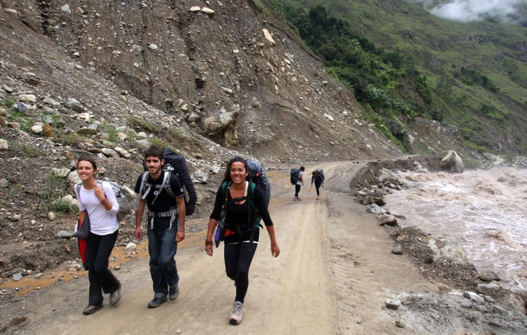 Los turistas que visitan Machu Picchu utilizando la vía alterna de Santa Teresa accederán a información turística.