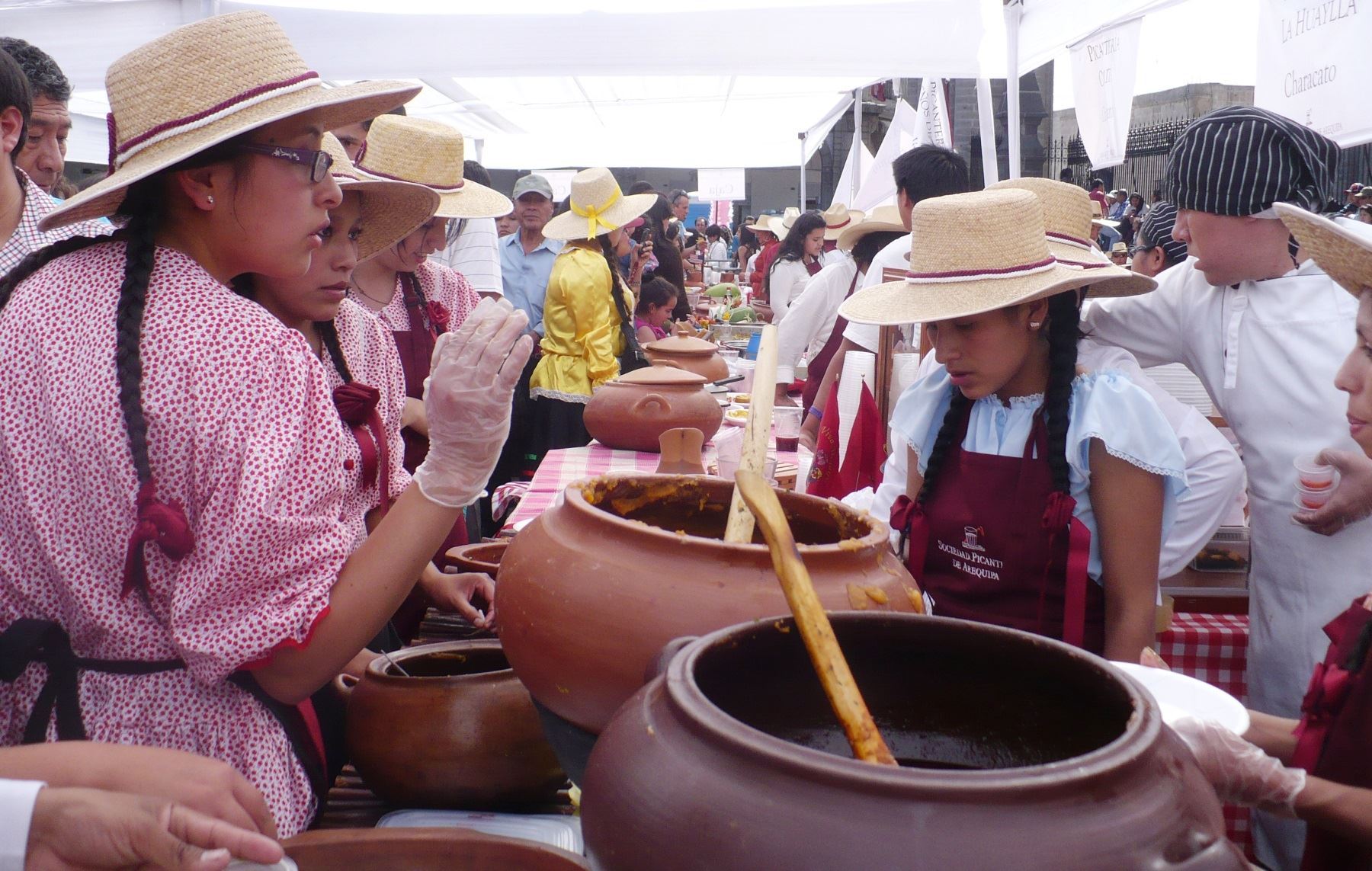 Arequipeños participan del Segundo Festival de la Chicha.