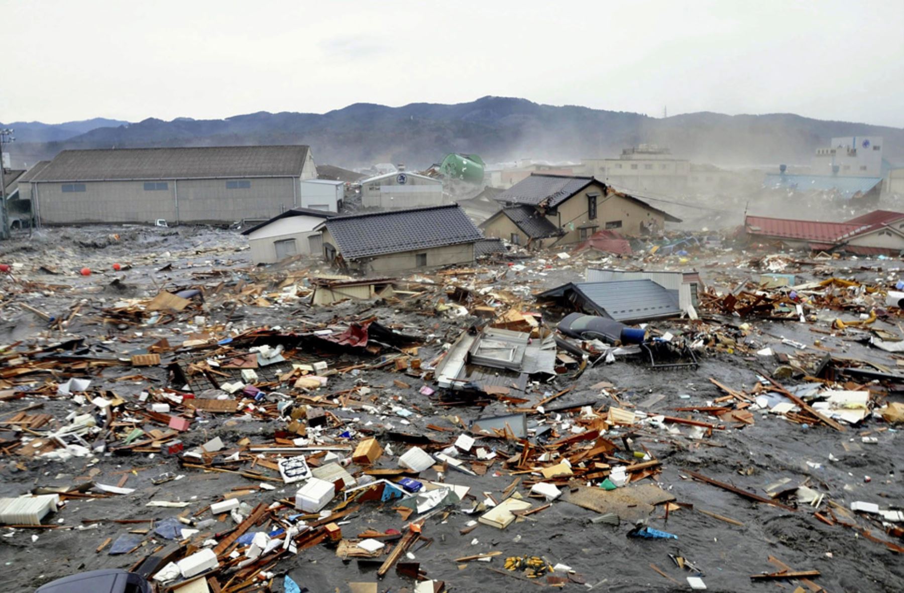 Resultado de imagen para terremoto y tsunami tokio 2011