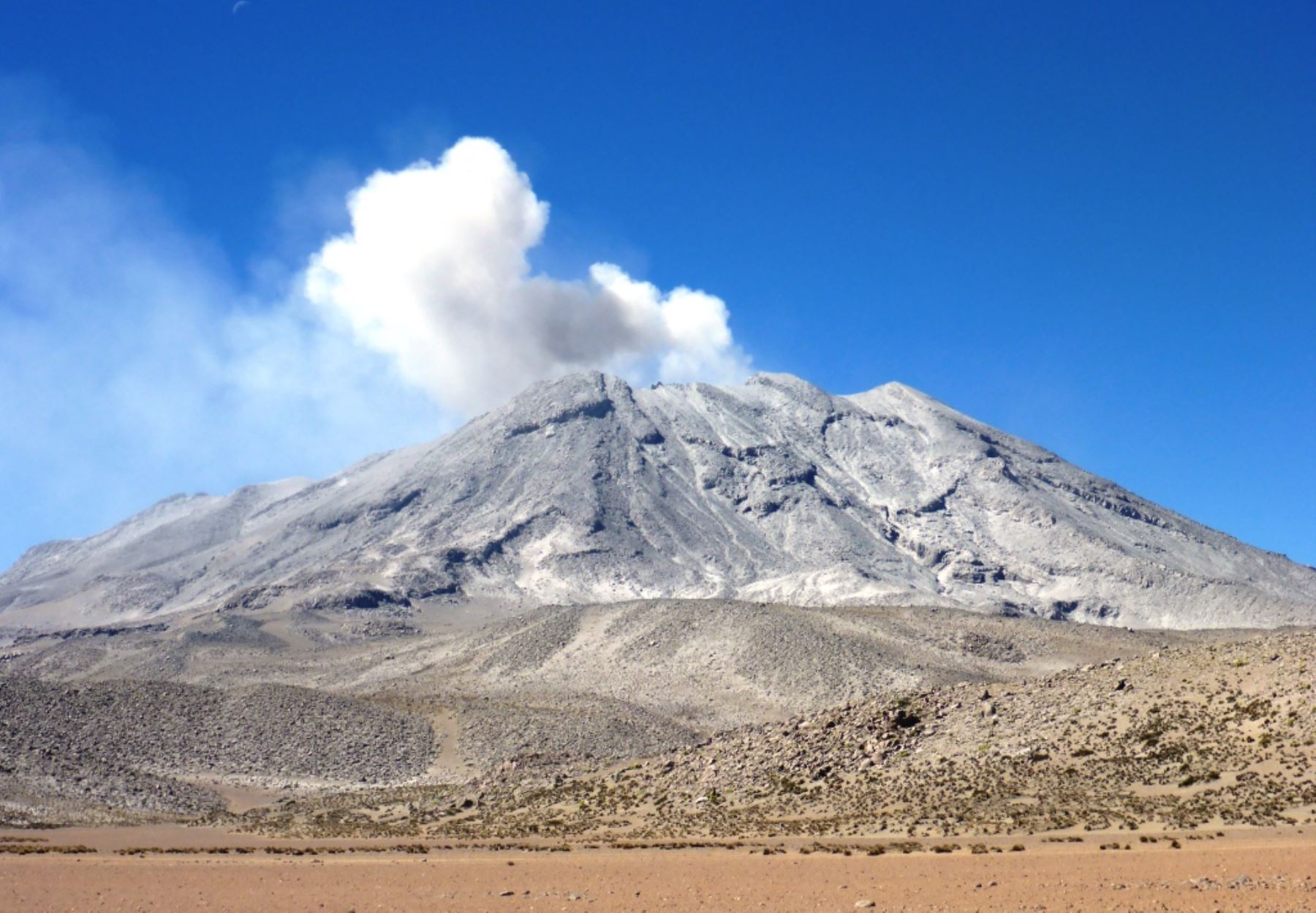 Explosión de ayer en volcán Ubinas fue la de mayor intensidad en último mes. Foto: ANDINA/Difusión.