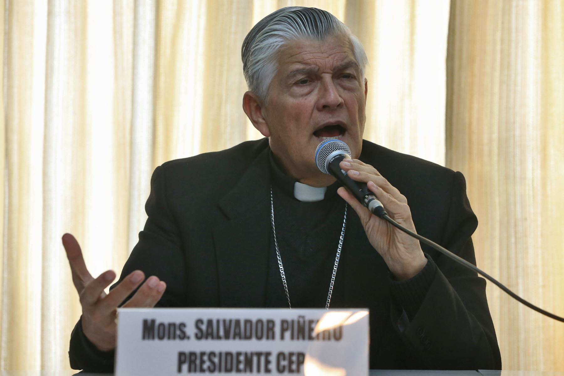 Monseñor Salvador Piñeiro, Presidente de la Conferencia Episcopal Peruana. ANDINA/Oscar Farje