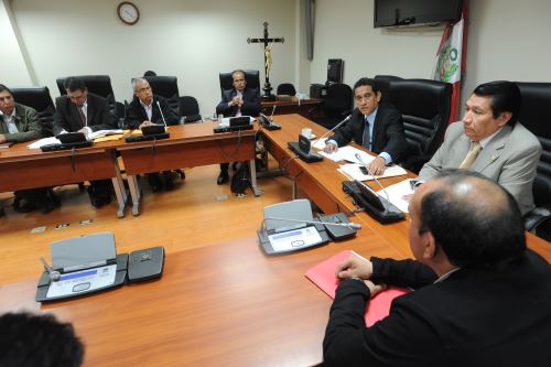 ANDINA/Difusión La comisión que investiga las irregularidades en Áncash mantiene bajo la lupa al destituido fiscal de la Nación Carlos Ramos.