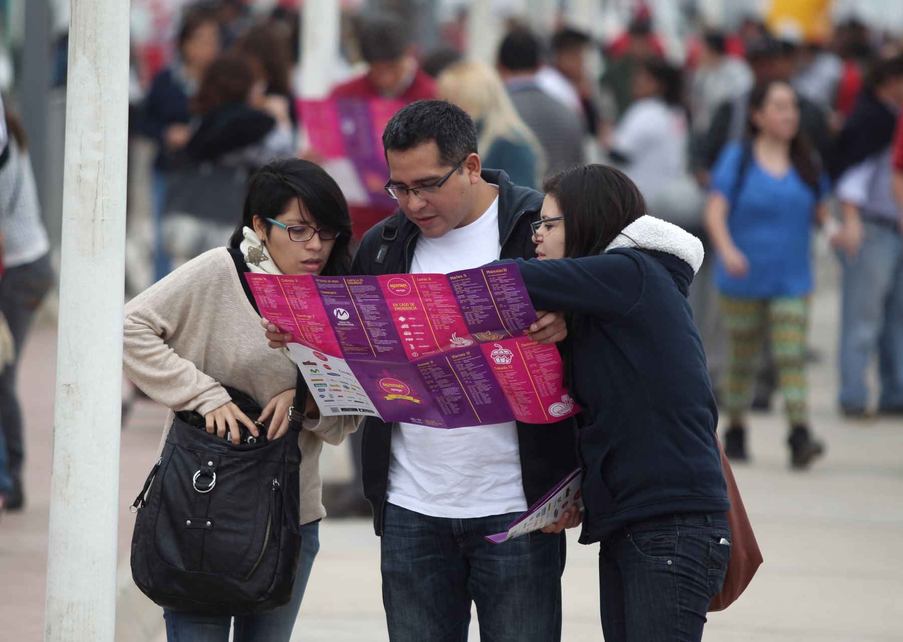 LIMA.PERU SETIEMBRE 05.Publico asiste a la feria gastronomica mistura 2014. Foto: ANDINA/Melina Mejia