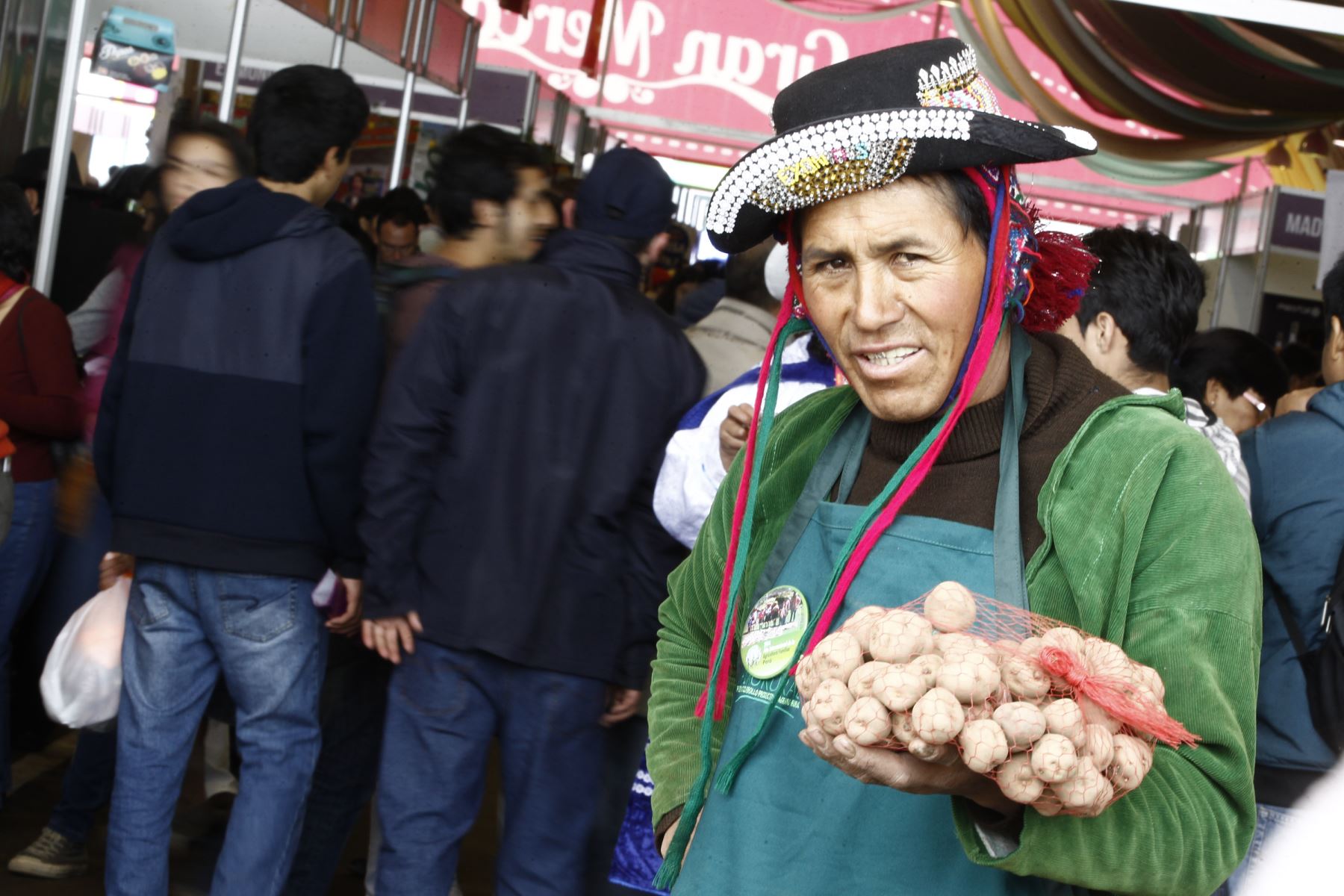 LIMA, PERÚ - SETIEMBRE 07. Gran Mercado de la Feria Gastronómica Mistura 2014.

Foto: ANDINA/Juan Carlos Guzmán Negrini.
