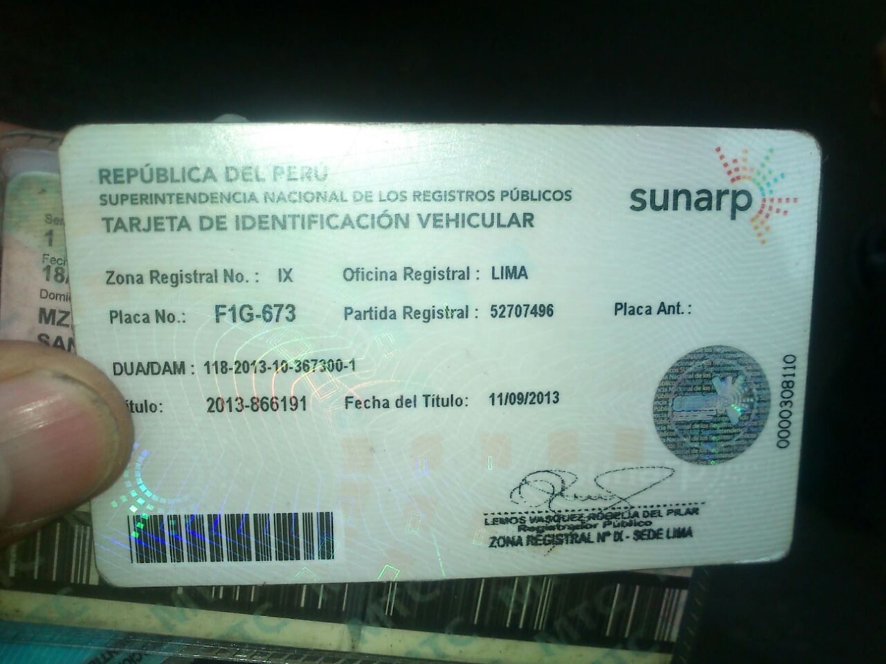 Tarjeta vehicular de la "combi" con la que se atropelló a inspectora municipal de transporte urbano de Lima.