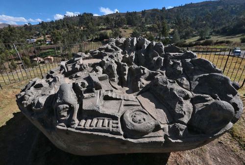 Monolito de Saywite, ubicado en el sitio arqueológico de Saywite, en la provincia de Abancay, donde nació hace 100 años la célebre cantautora Chabuca Granda. ANDINA/Carlos Lezama