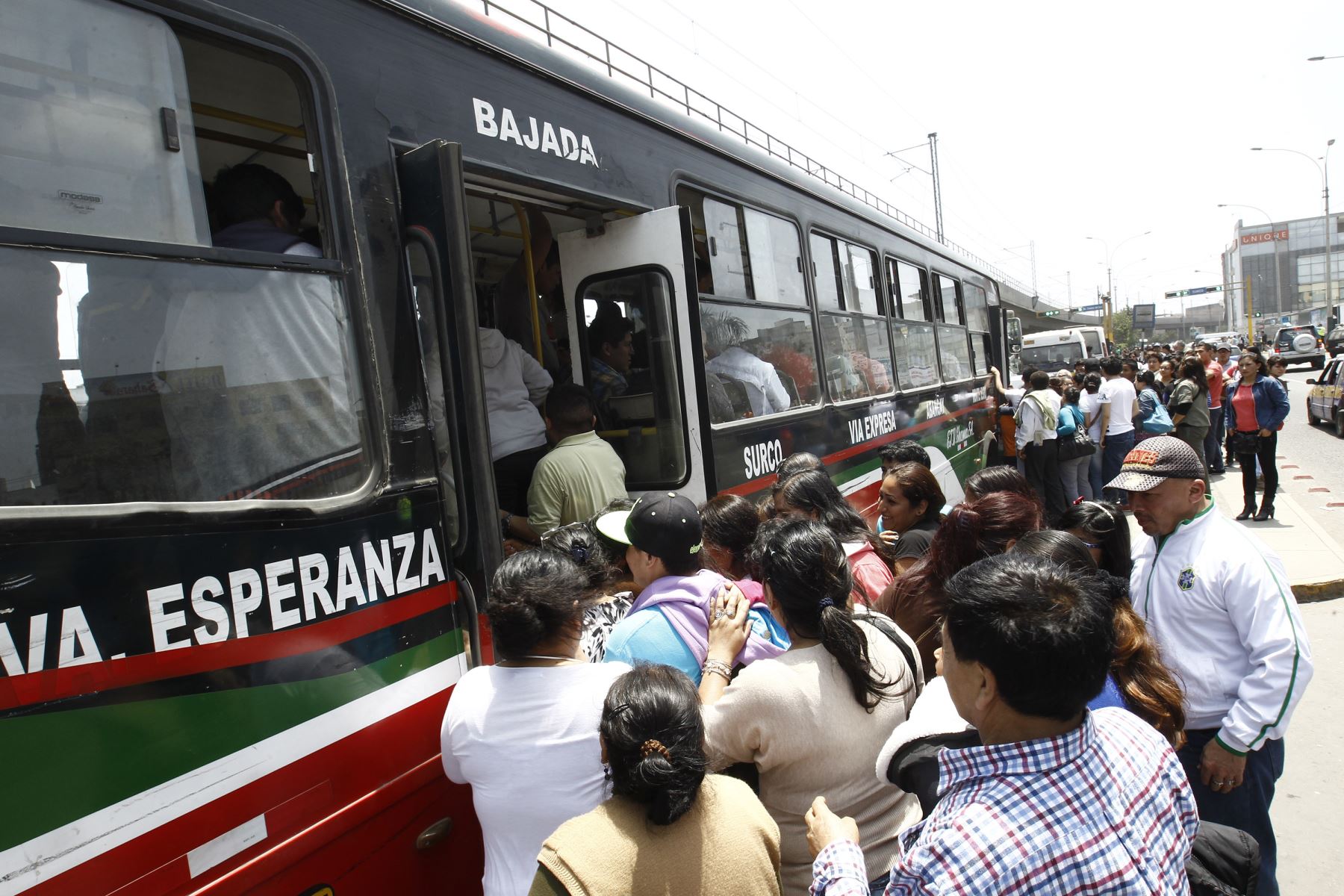 Caos Vehicular En Lima Por Gran Desplazamiento De Votantes Noticias Agencia Peruana De 7543