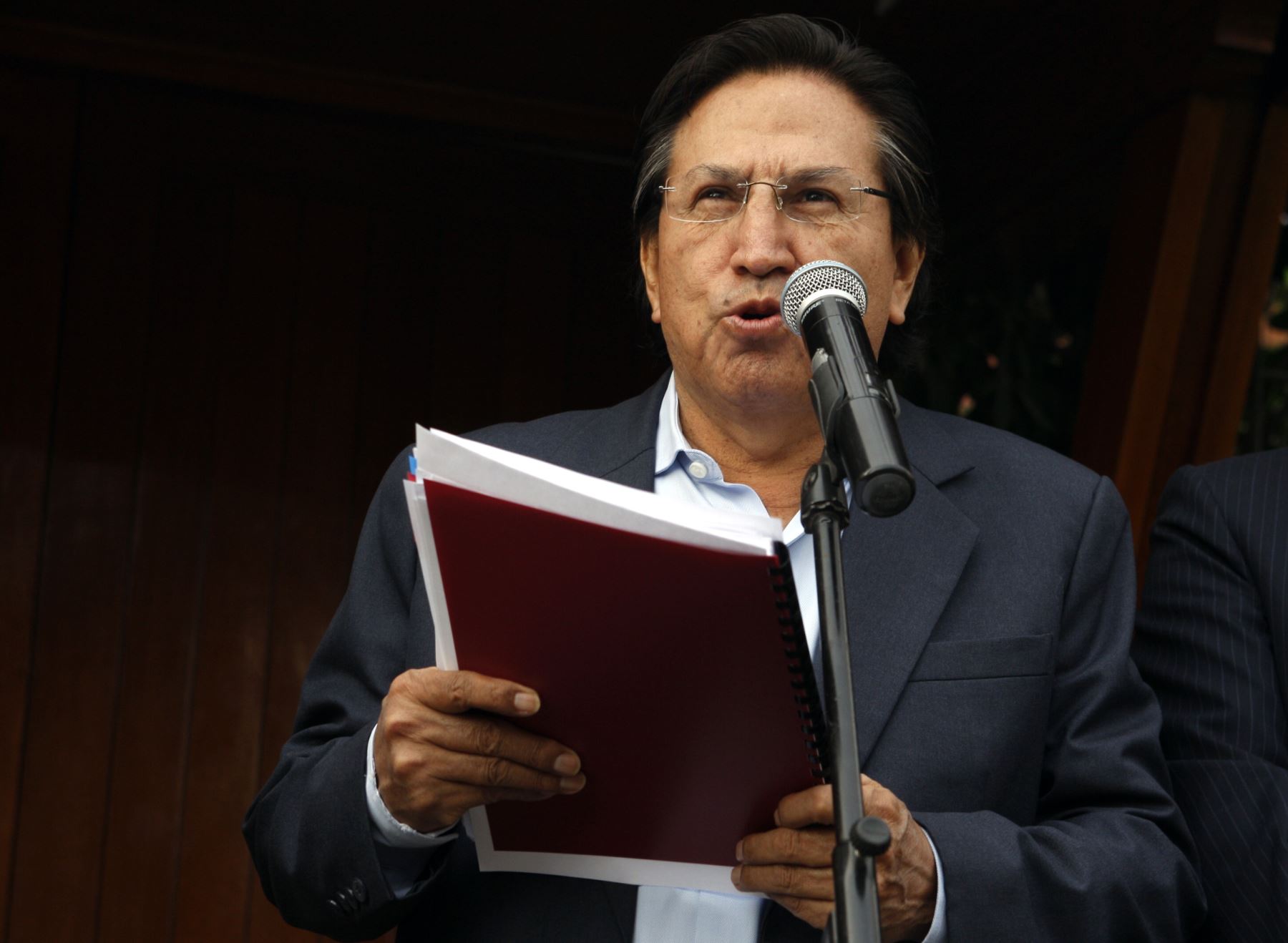 Ex Presidente Dr: Alejandro Toledo declara en Conferencia de Prensa.Foto:ANDINA/Héctor Vinces.