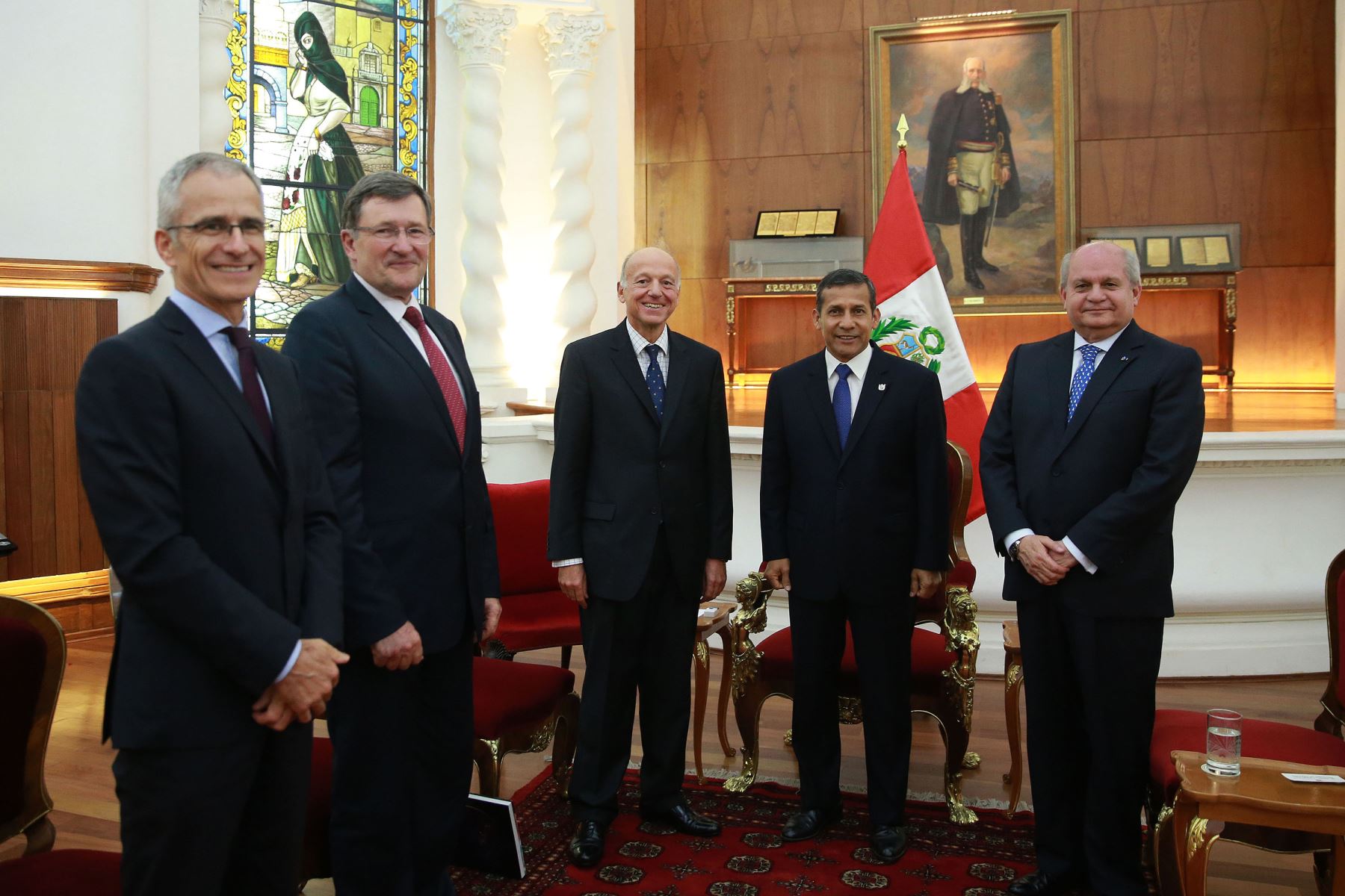 Presidente Ollanta Humala se reunió en Palacio de Gobierno con presidente de AIRBUS Defensa y Espacio Francia, Francois Auque, para abordar los avances de adquisición de satélite submétrico.ANDINA/Prensa Presidencia