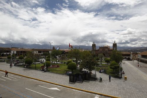 Un equipo de científicos de la Facultad de Ciencias Físico-Matemática de la Universidad Nacional San Cristóbal de Huamanga están desarrollando un proyecto de investigación que busca crear un modelo matemático para detectar la presencia del covid-19 en el aire de las ciudades de Ayacucho, Huanta y Puquio. ANDINA/Juan Carlos Guzmán