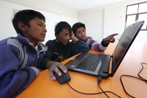 El 80% de niños y adolescentes peruanos desconocen lo que es el grooming. Foto: ANDINA/Difusión