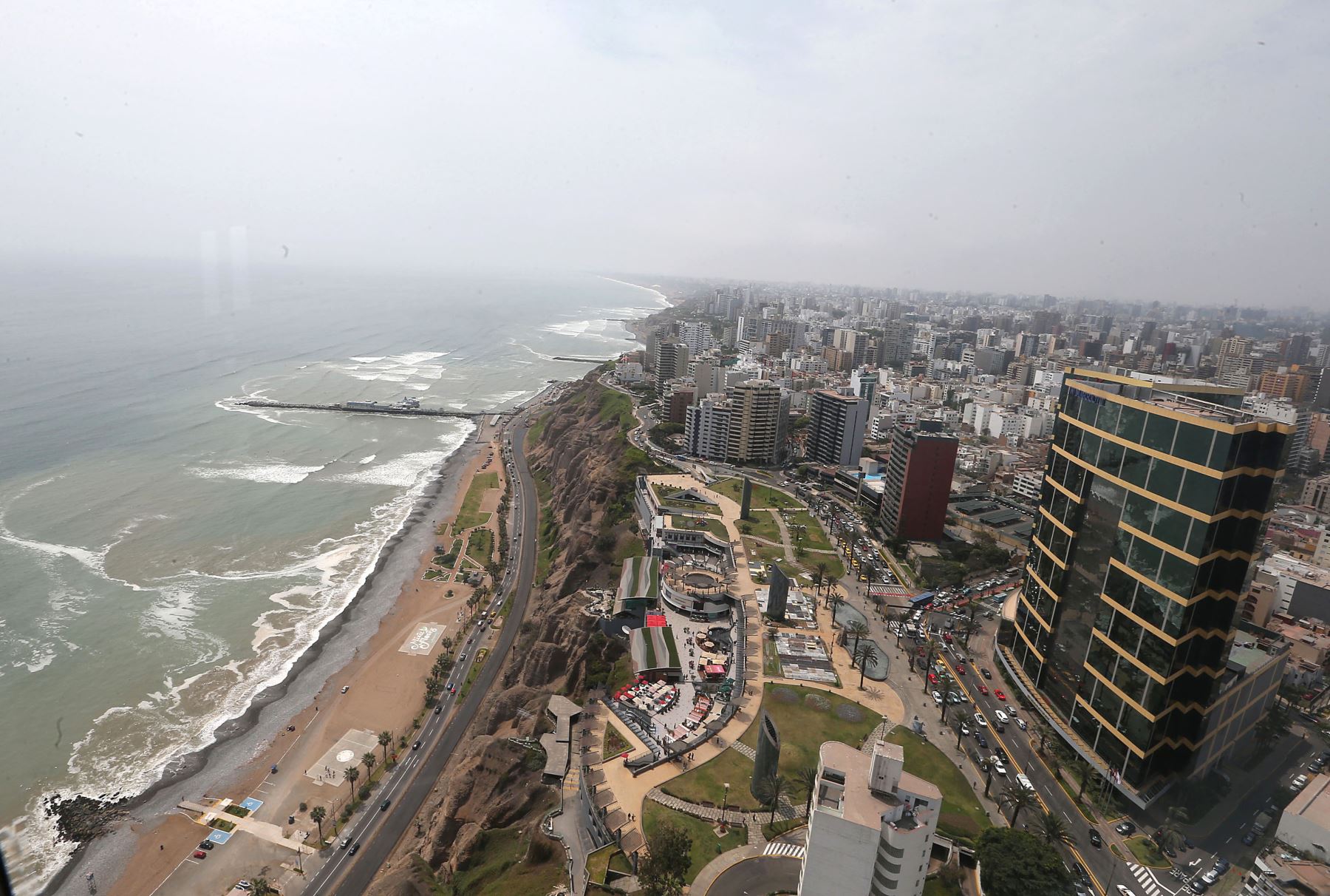 Hoteles de Lima frente al Oceáno Pacífico. ANDINA/Vidal Tarqui