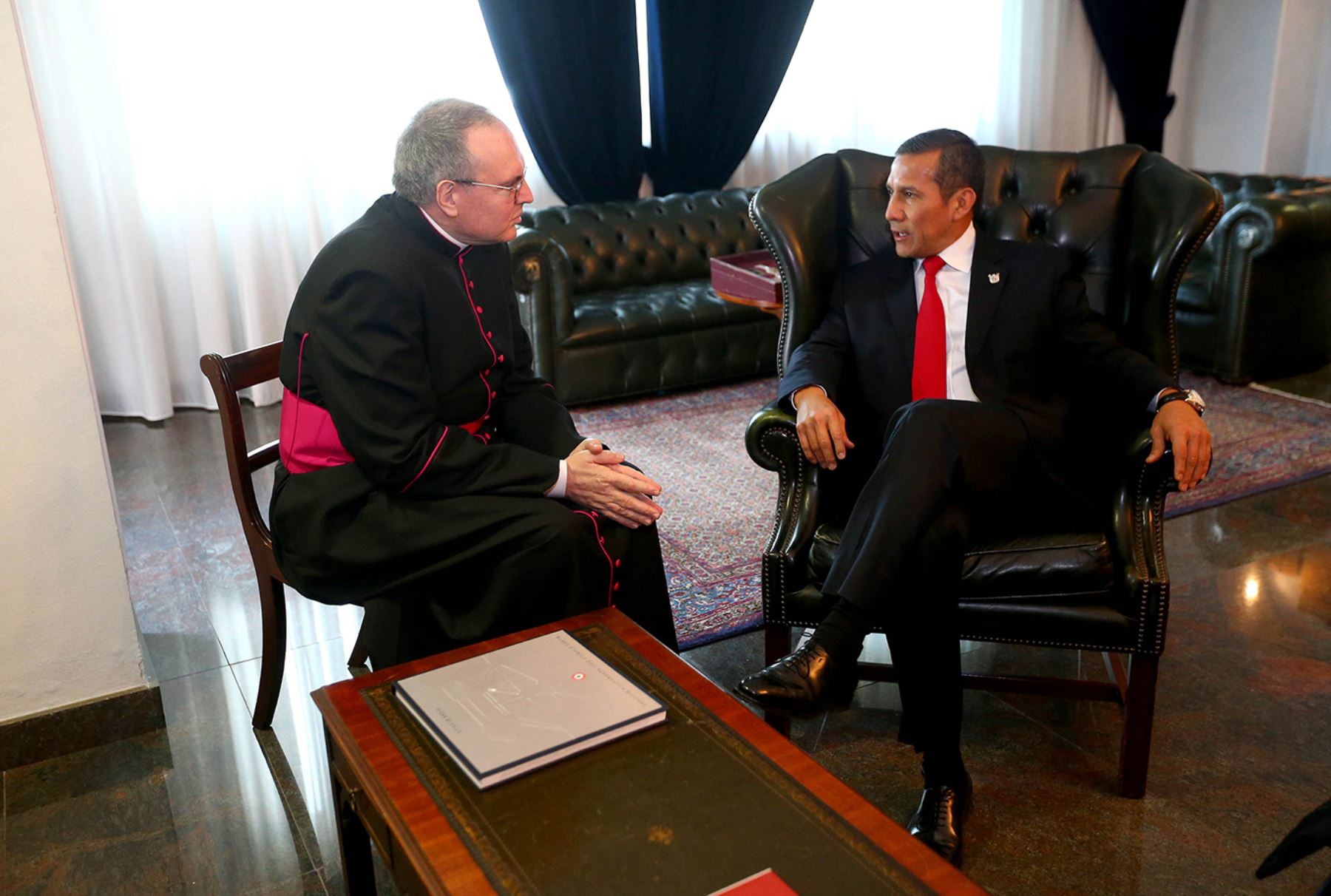 ROMA, ITALIA - NOVIEMBRE 13. Llegada del Presidente Ollanta Humala Tasso a Roma para sostener audiencia con el Papa Francisco en El Vaticano

Foto:  Presidencia