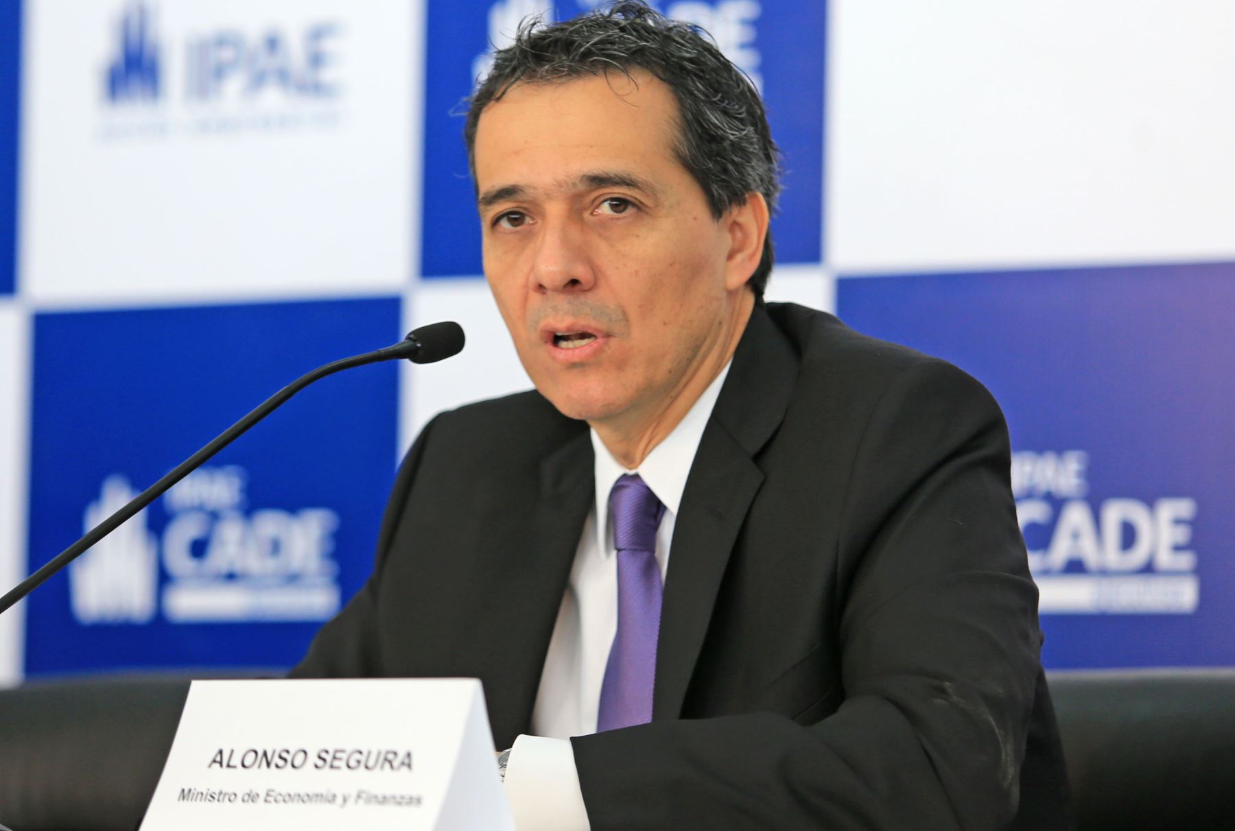 PARACAS, PERÚ-NOVIEMBRE 14. El ministro de Economía, Alonso Segura, en CADE Ejecutivos 2,014.Foto: ANDINA/Carlos Lezama
