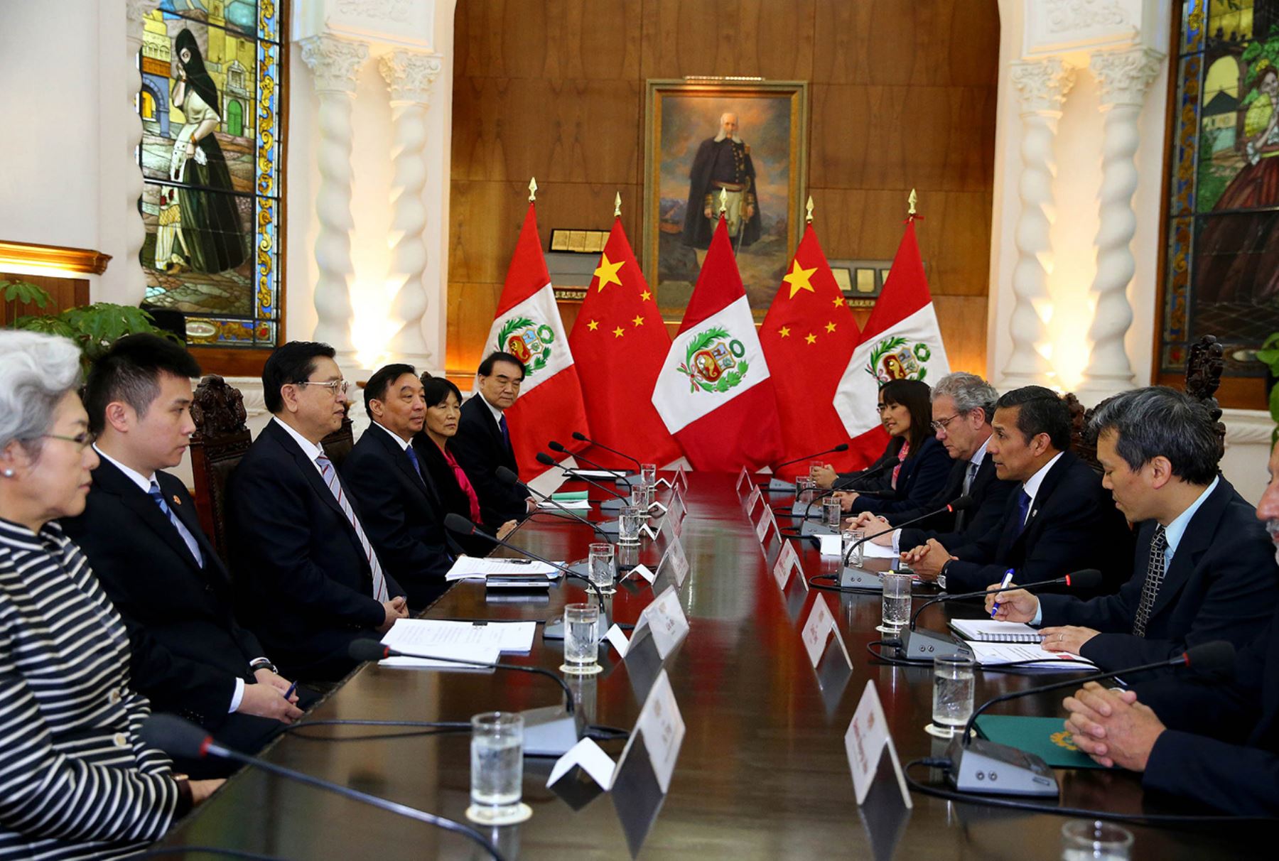 Presidente de la República, Ollanta Humala Tasso, recibió en audiencia al Presidente de la Asamblea Popular Nacional de China, Zhang Dejiang, en Palacio de Gobierno